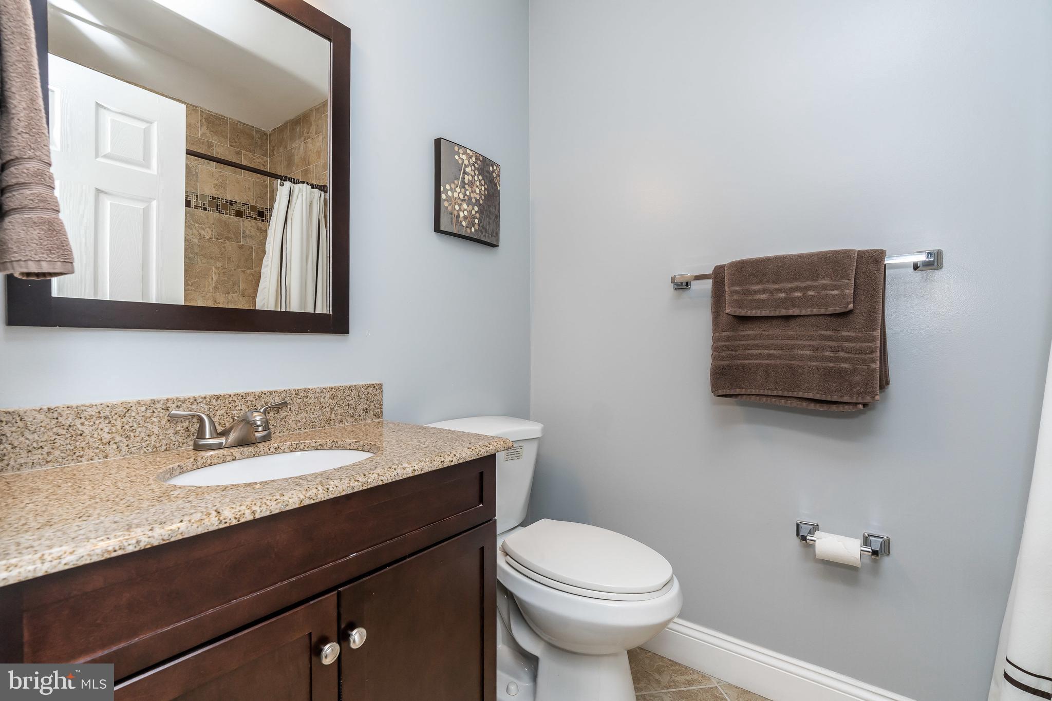 CALVERTON COURT - Residential