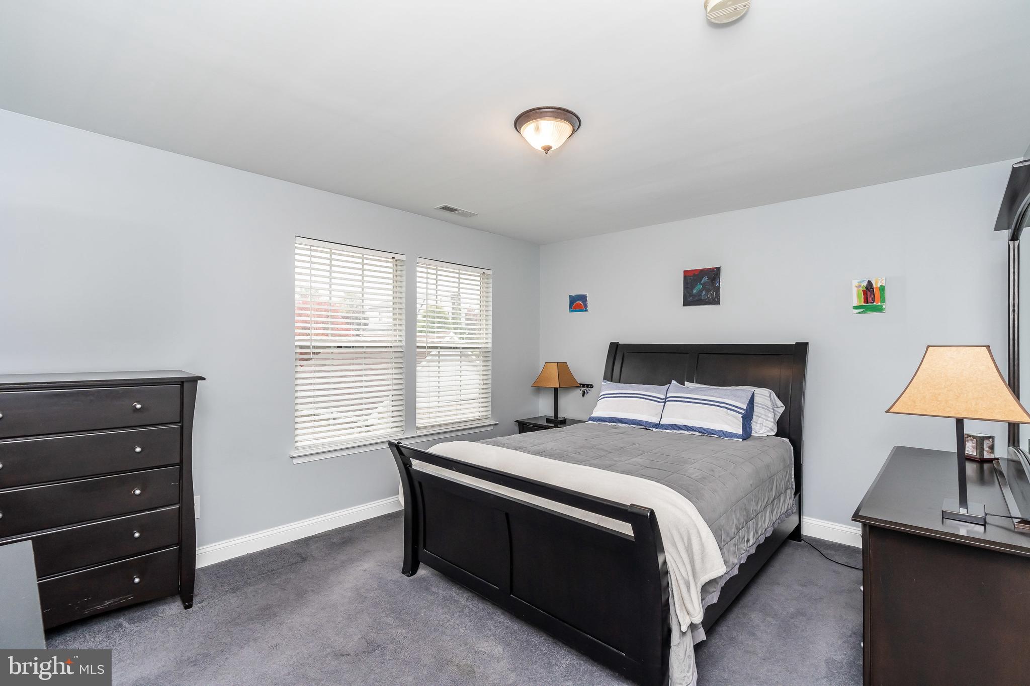 CALVERTON COURT - Residential