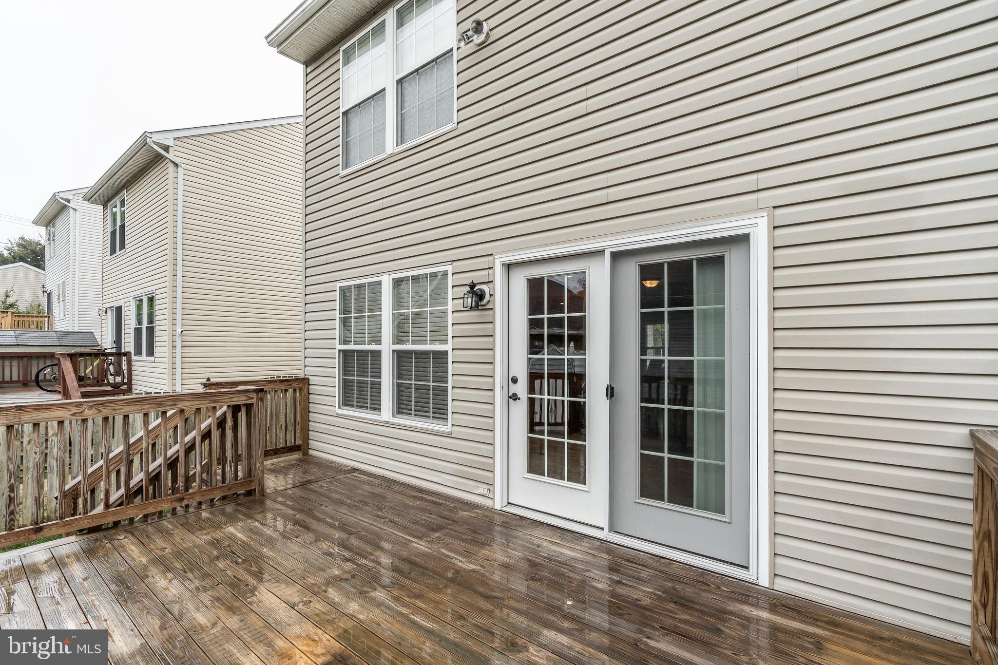 CALVERTON COURT - Residential