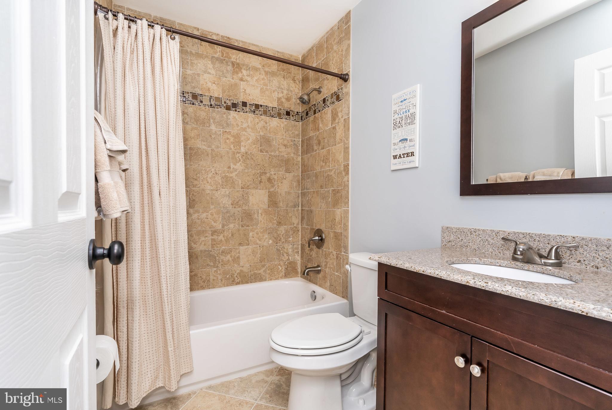 CALVERTON COURT - Residential