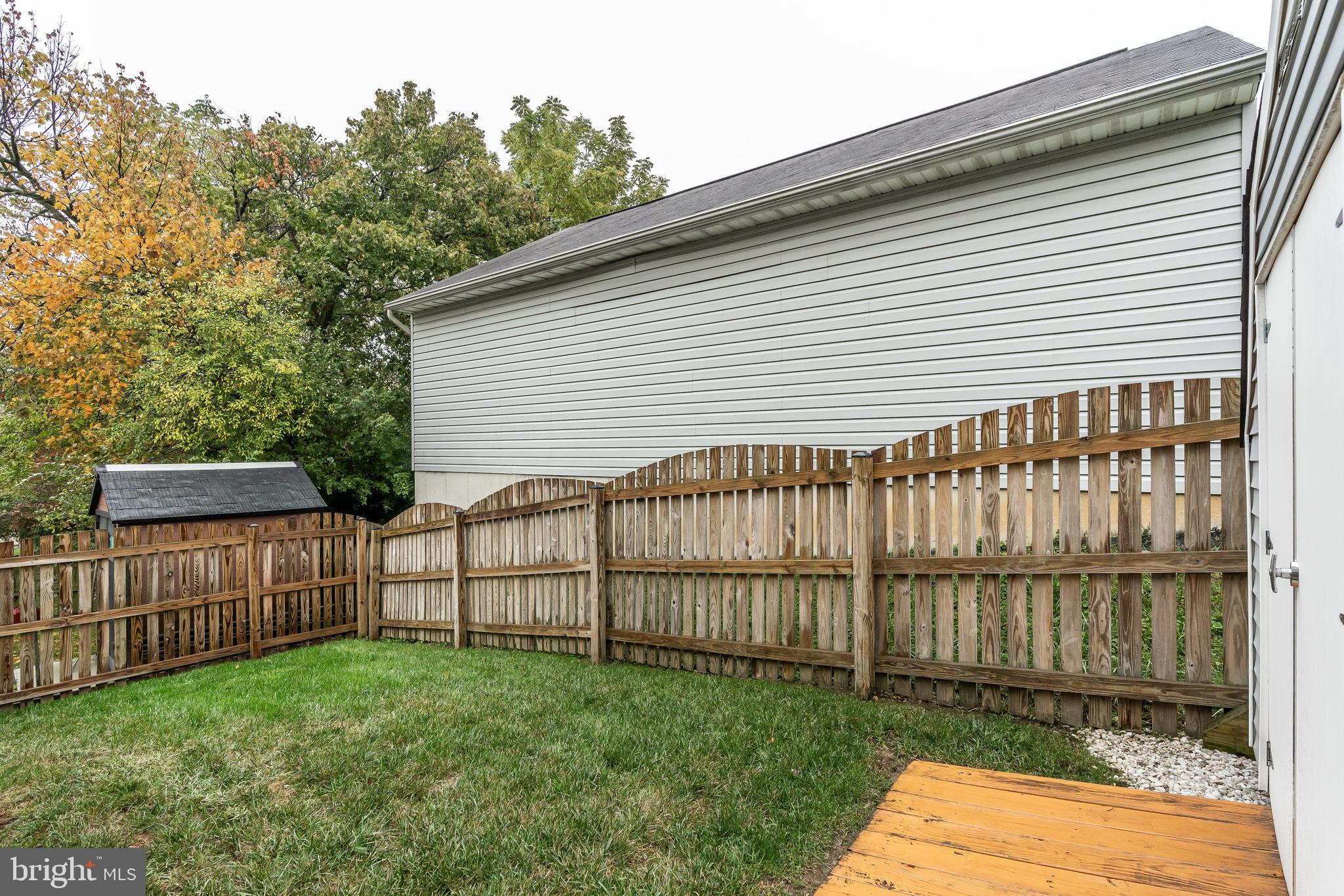 CALVERTON COURT - Residential