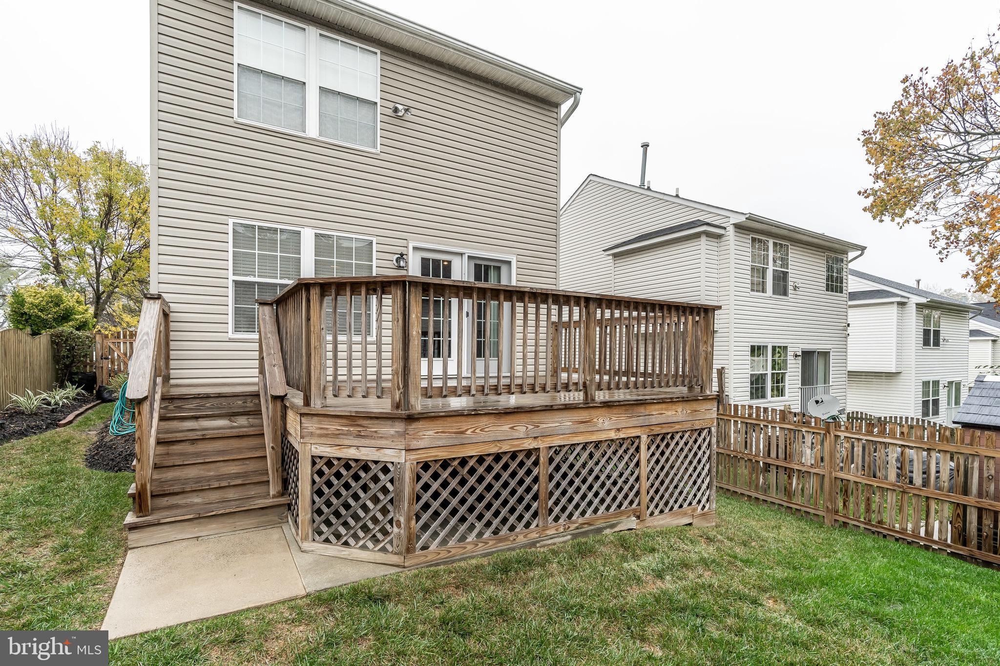 CALVERTON COURT - Residential