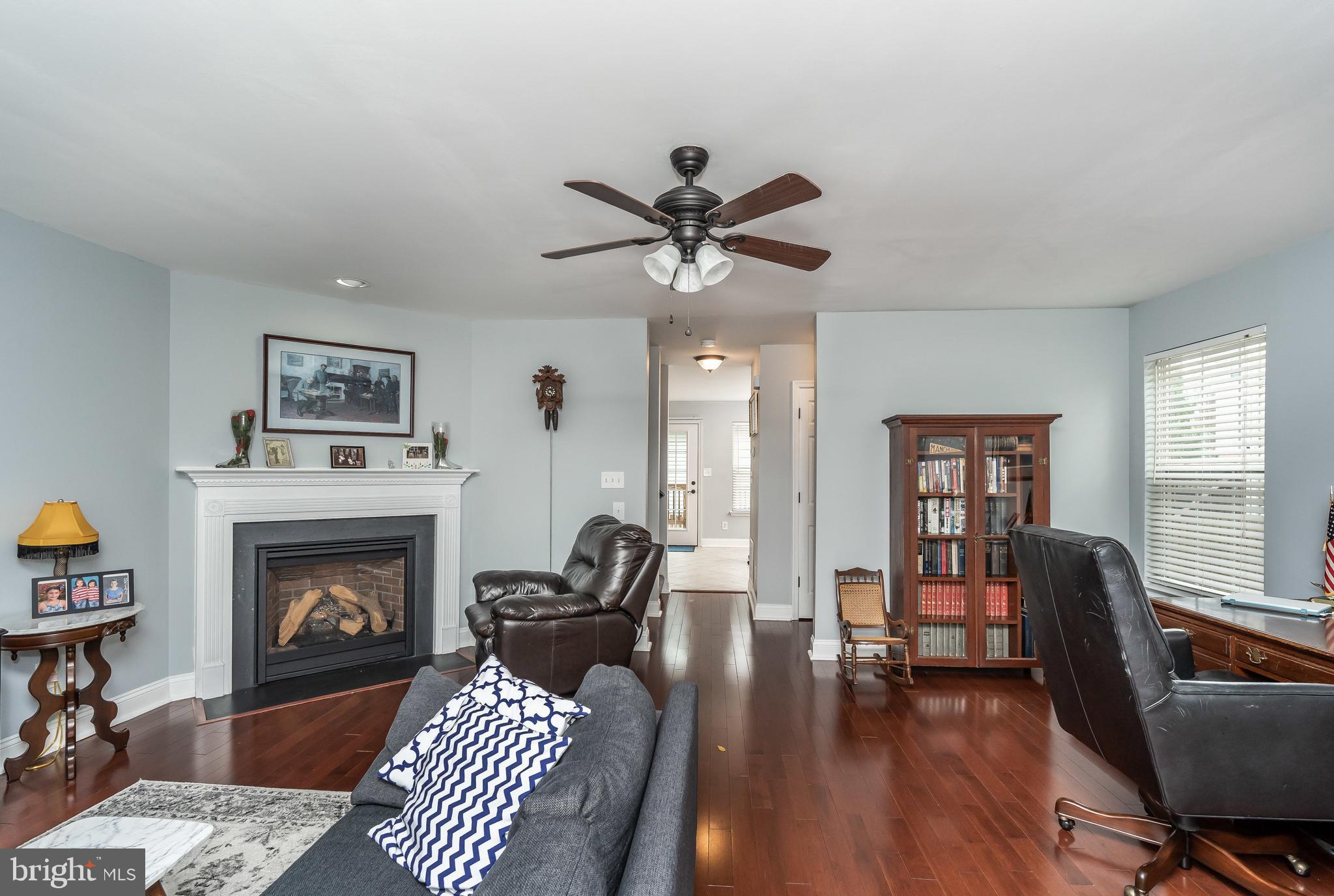 CALVERTON COURT - Residential