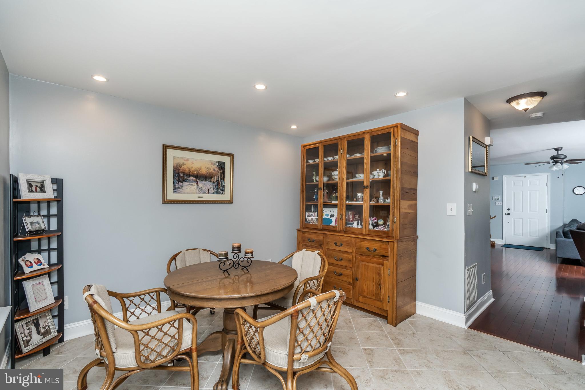 CALVERTON COURT - Residential