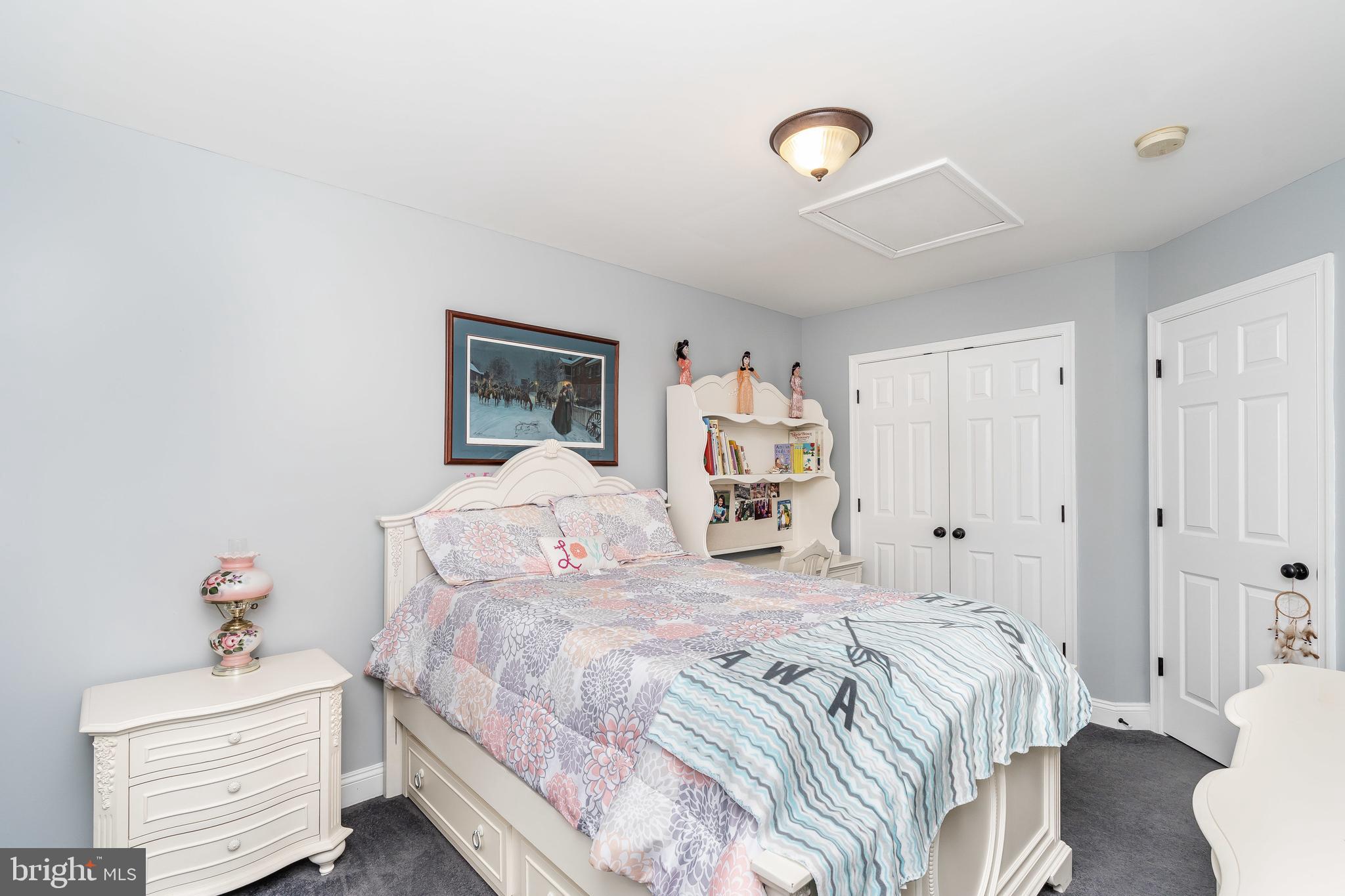 CALVERTON COURT - Residential