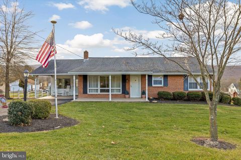 Homes For Sale - 1420 N 2nd Street<br/> LYKENS, PA 17048