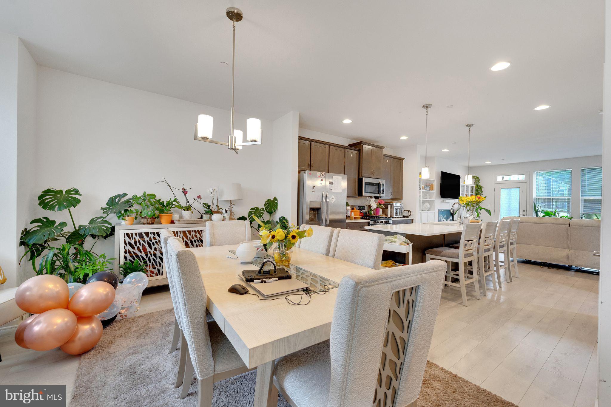 HYDE PARK OVERLOOK - Residential