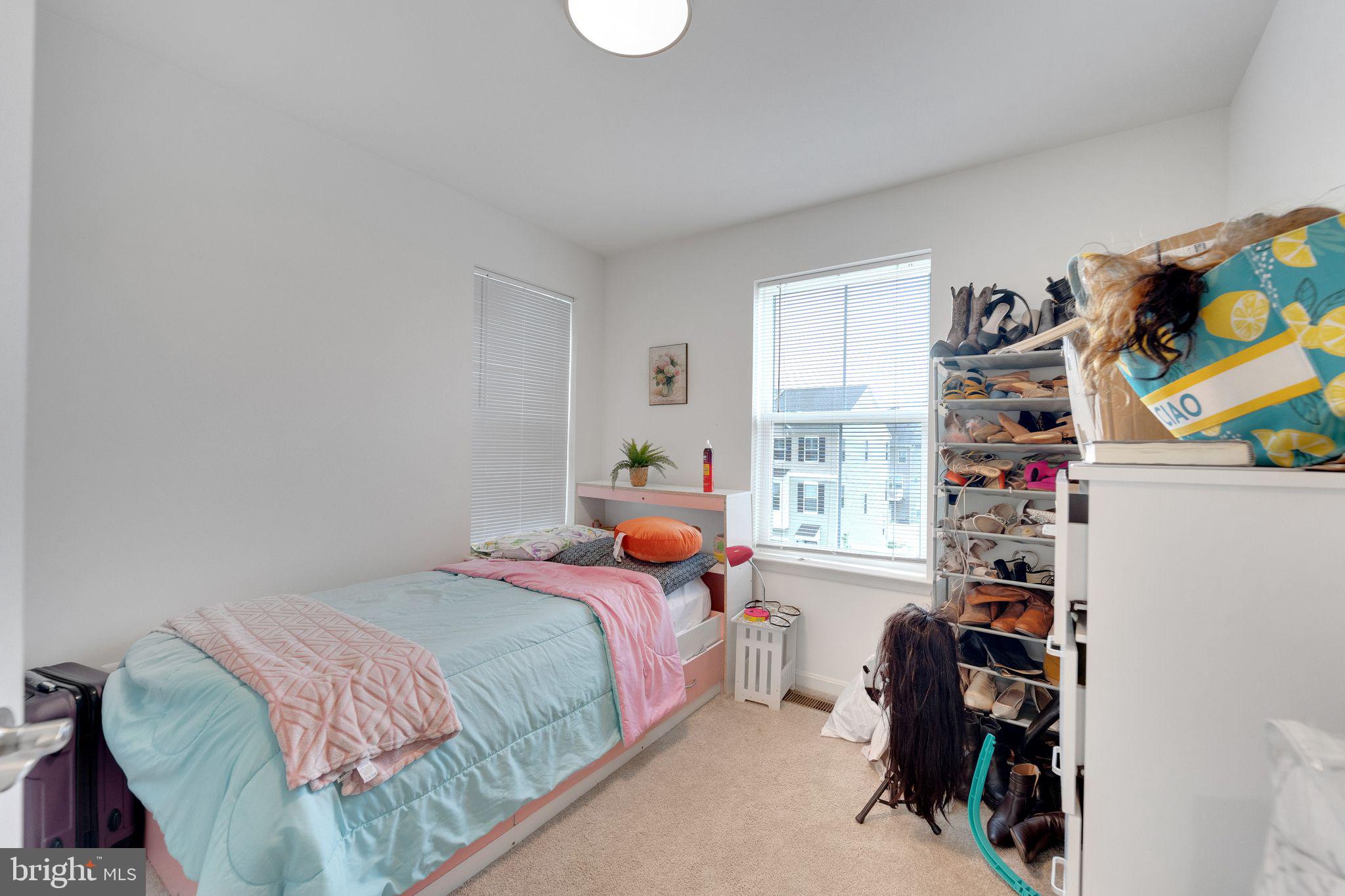 HYDE PARK OVERLOOK - Residential