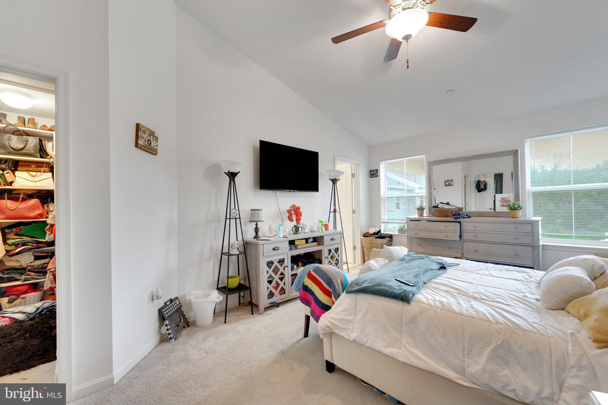 HYDE PARK OVERLOOK - Residential