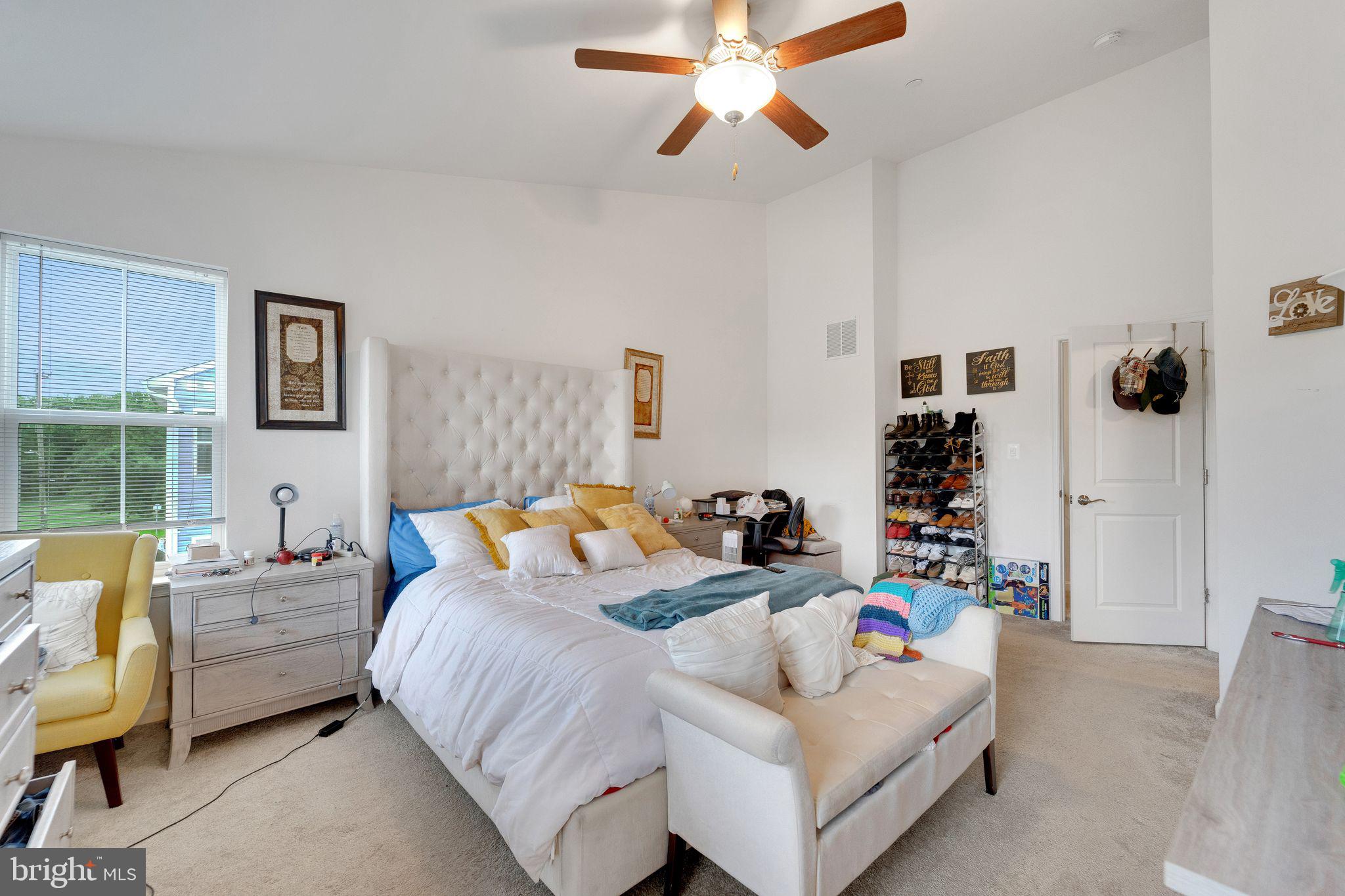 HYDE PARK OVERLOOK - Residential