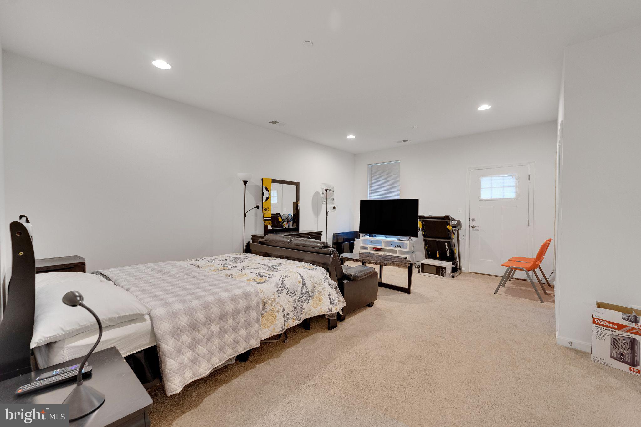 HYDE PARK OVERLOOK - Residential