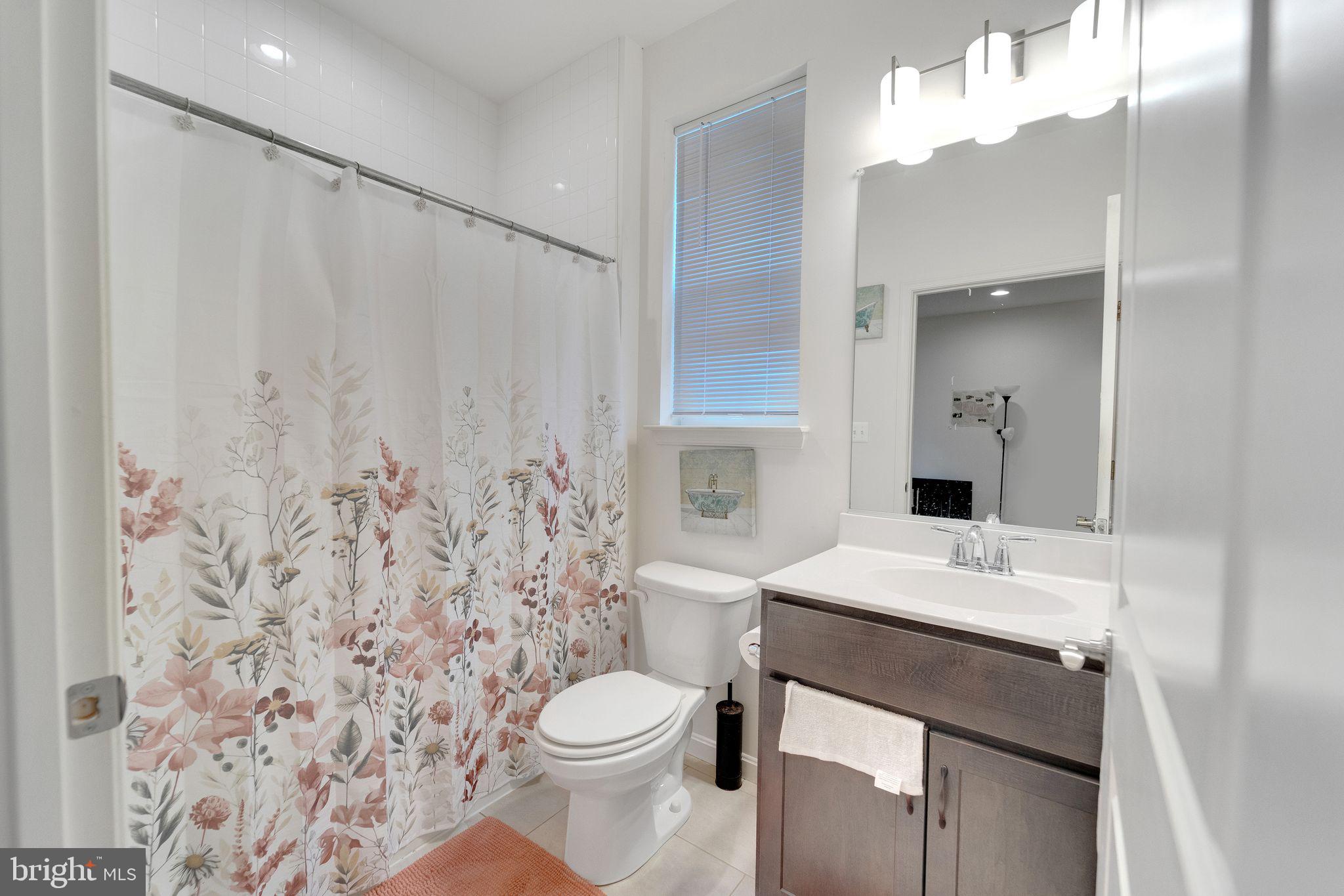 HYDE PARK OVERLOOK - Residential