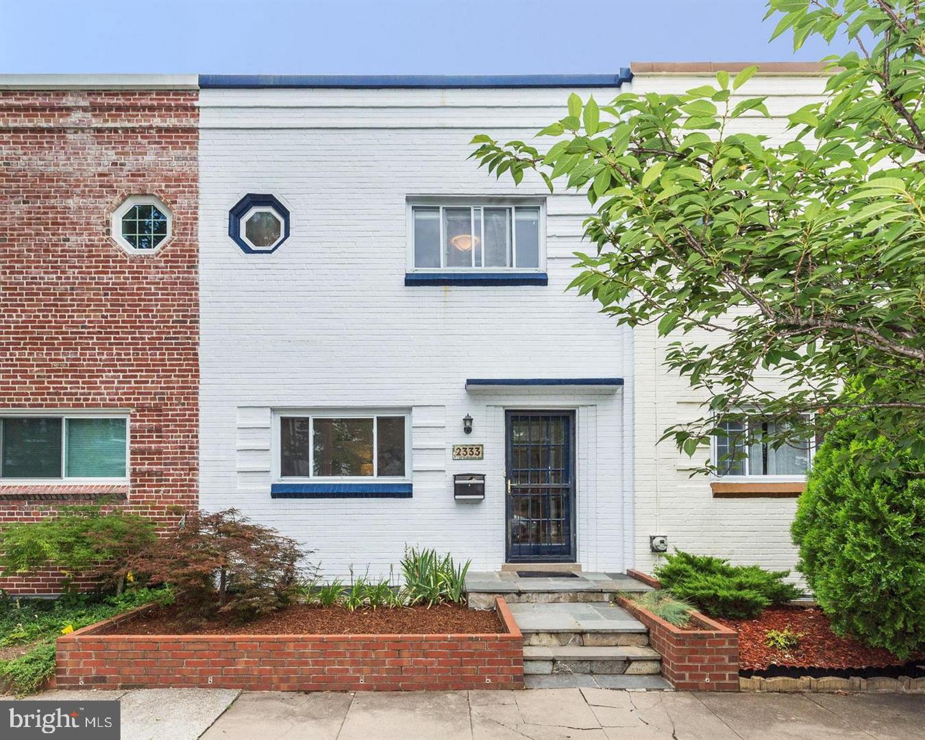 Photo 1 of 25 — 2333 HUIDEKOPER PLACE NW, WASHINGTON, DC 20007
