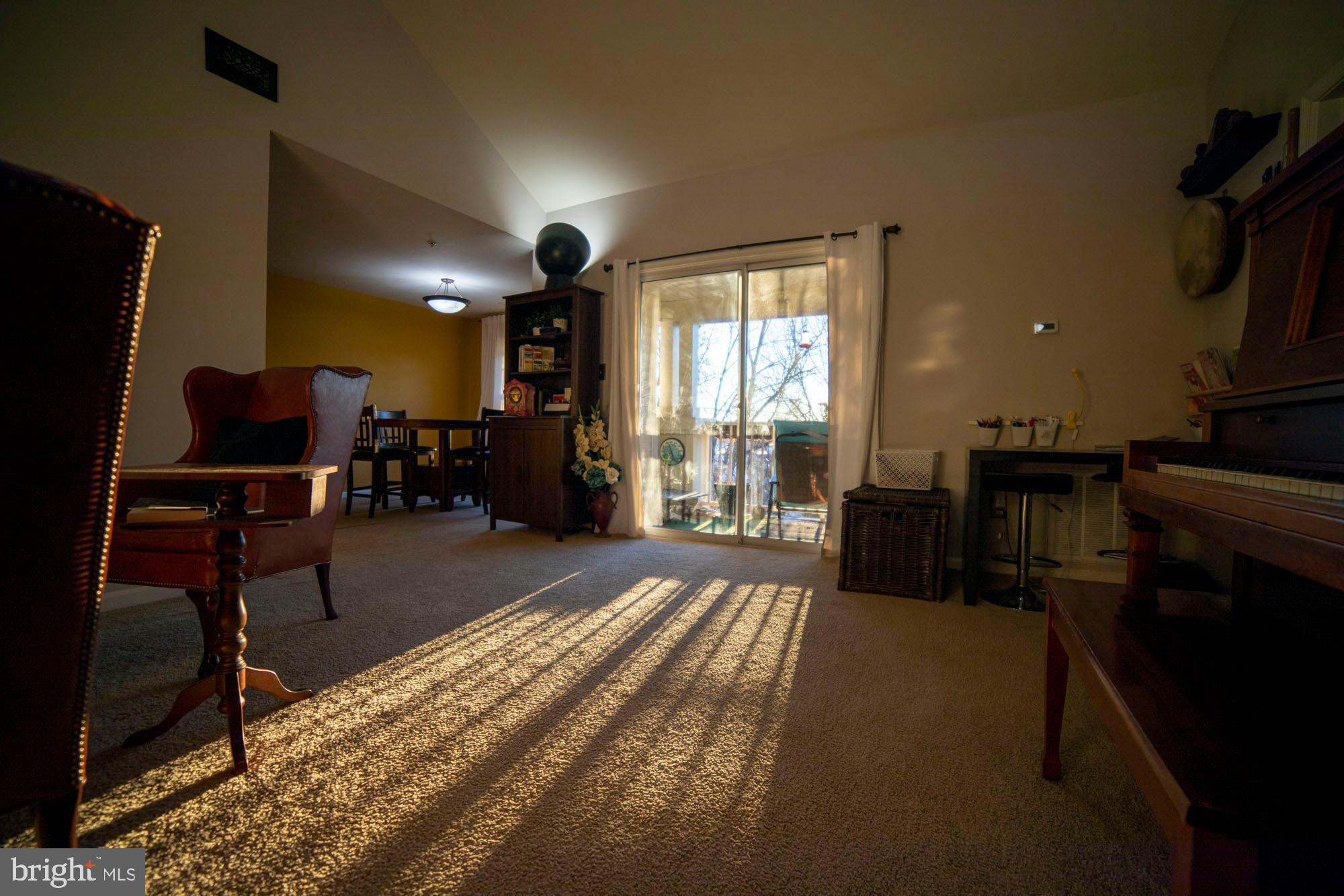 GATEWAY COMMERCE CENTER - Residential