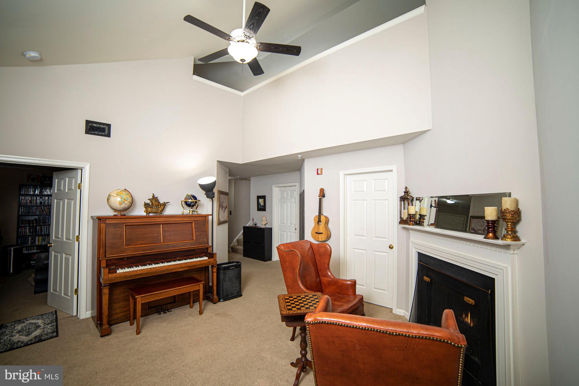 GATEWAY COMMERCE CENTER - Residential