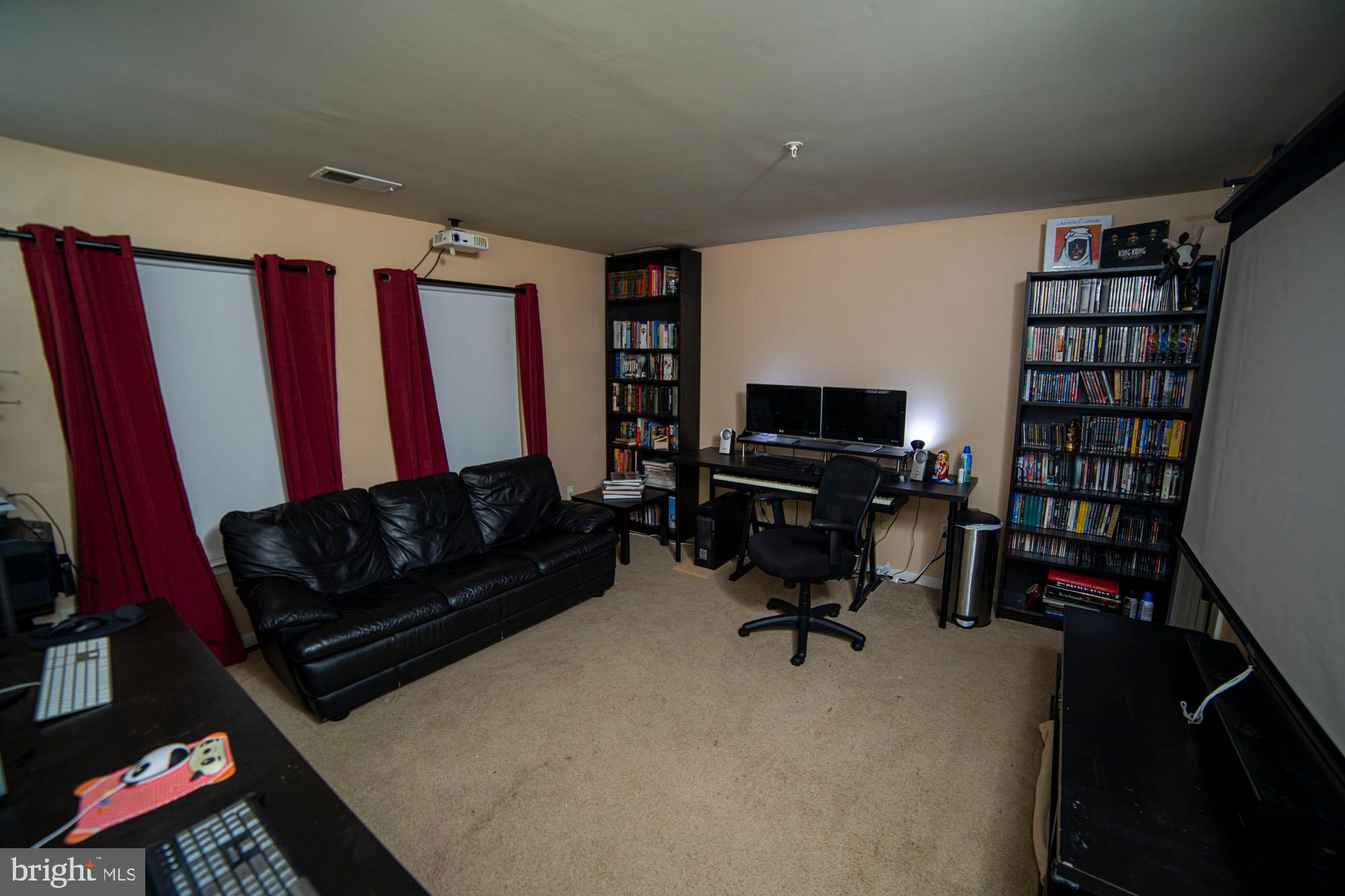 GATEWAY COMMERCE CENTER - Residential