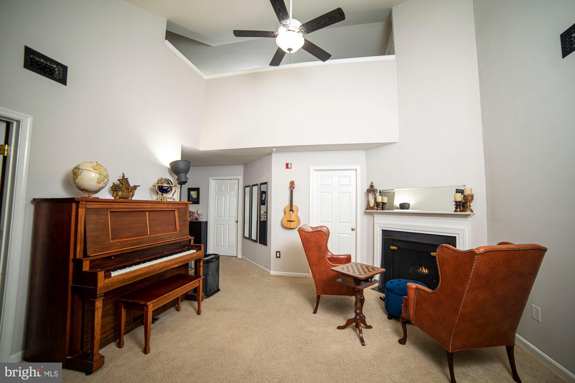 GATEWAY COMMERCE CENTER - Residential