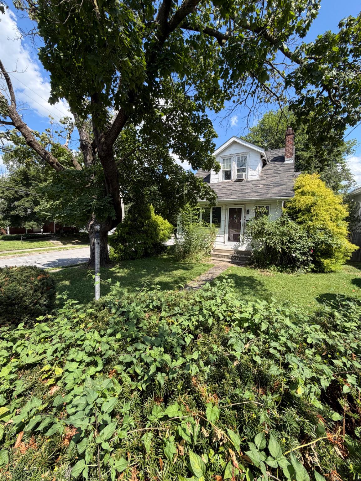 2149 MAPLEWOOD AVENUE