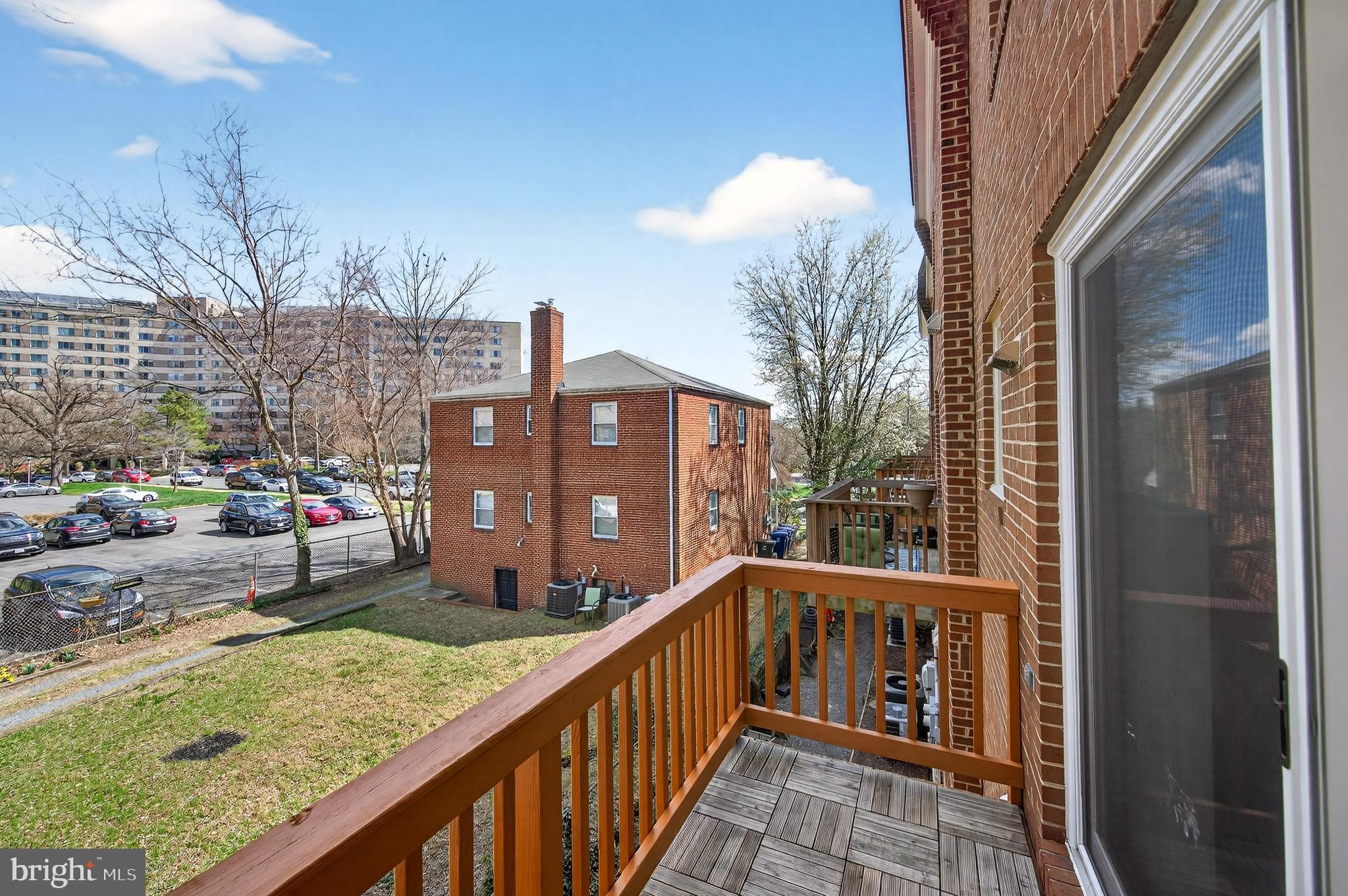 RADNOR COURT - Residential