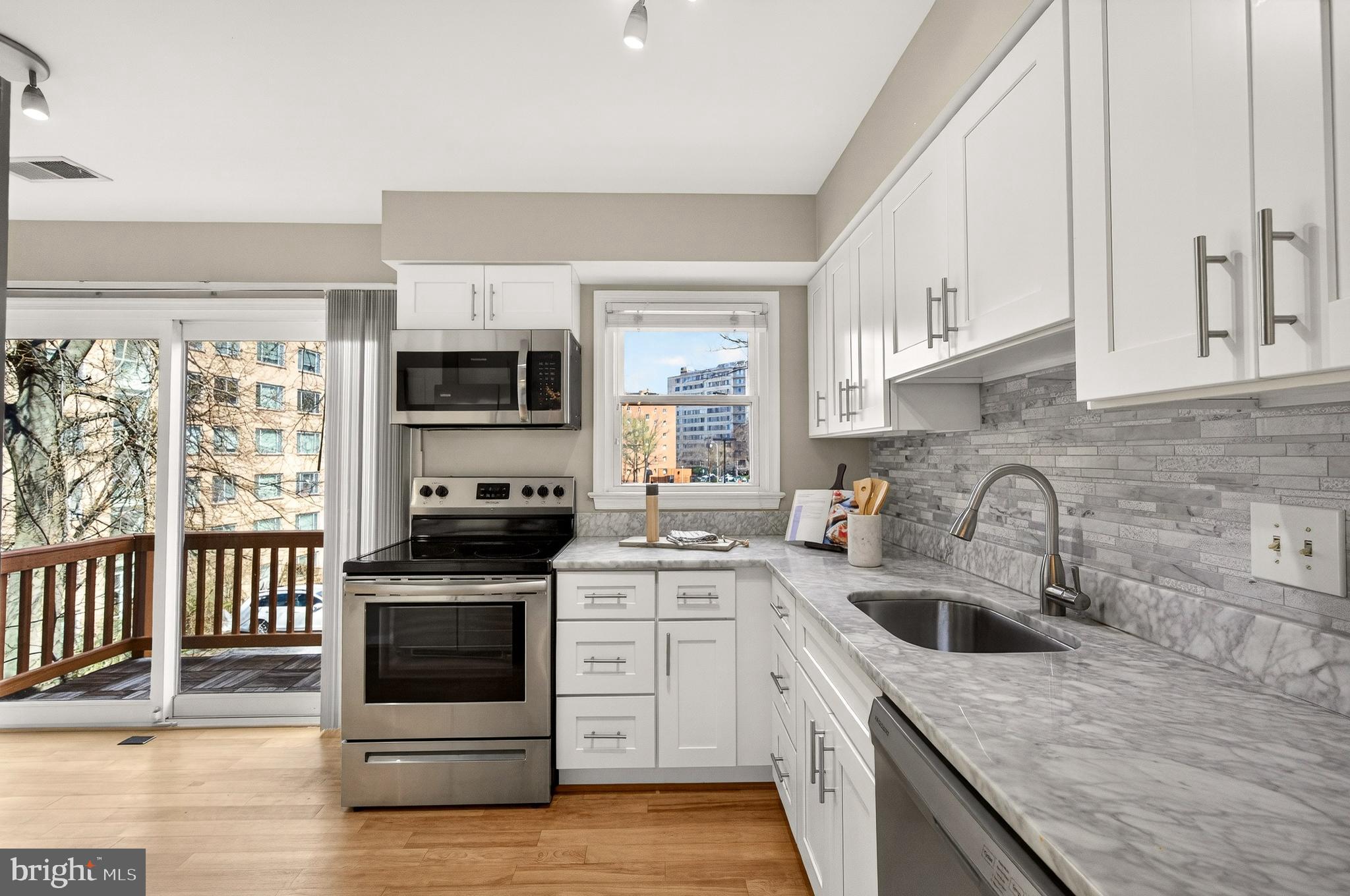 RADNOR COURT - Residential