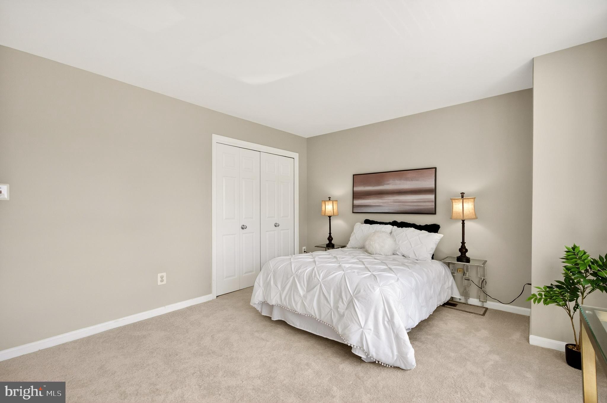 RADNOR COURT - Residential