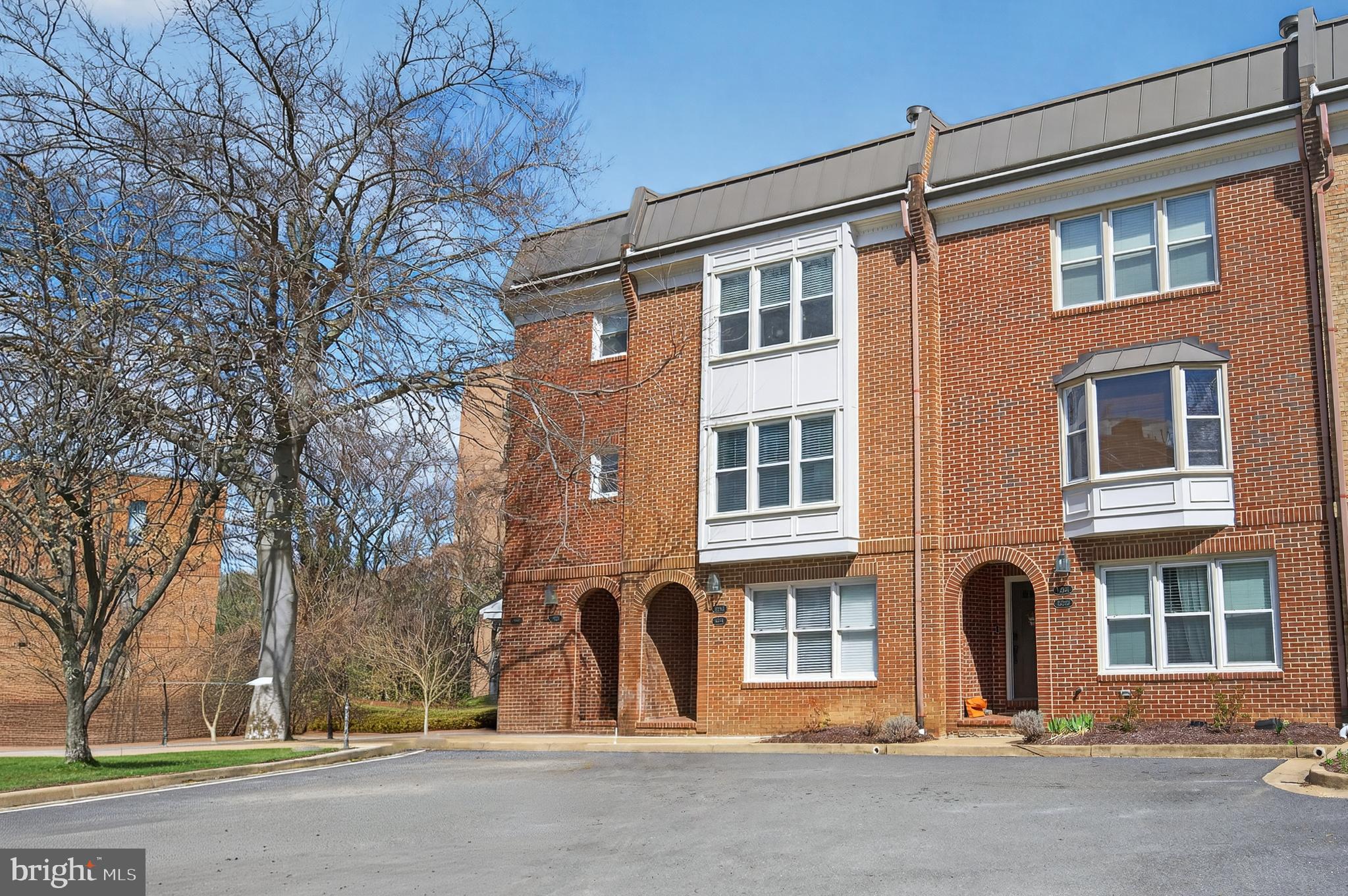 RADNOR COURT - Residential