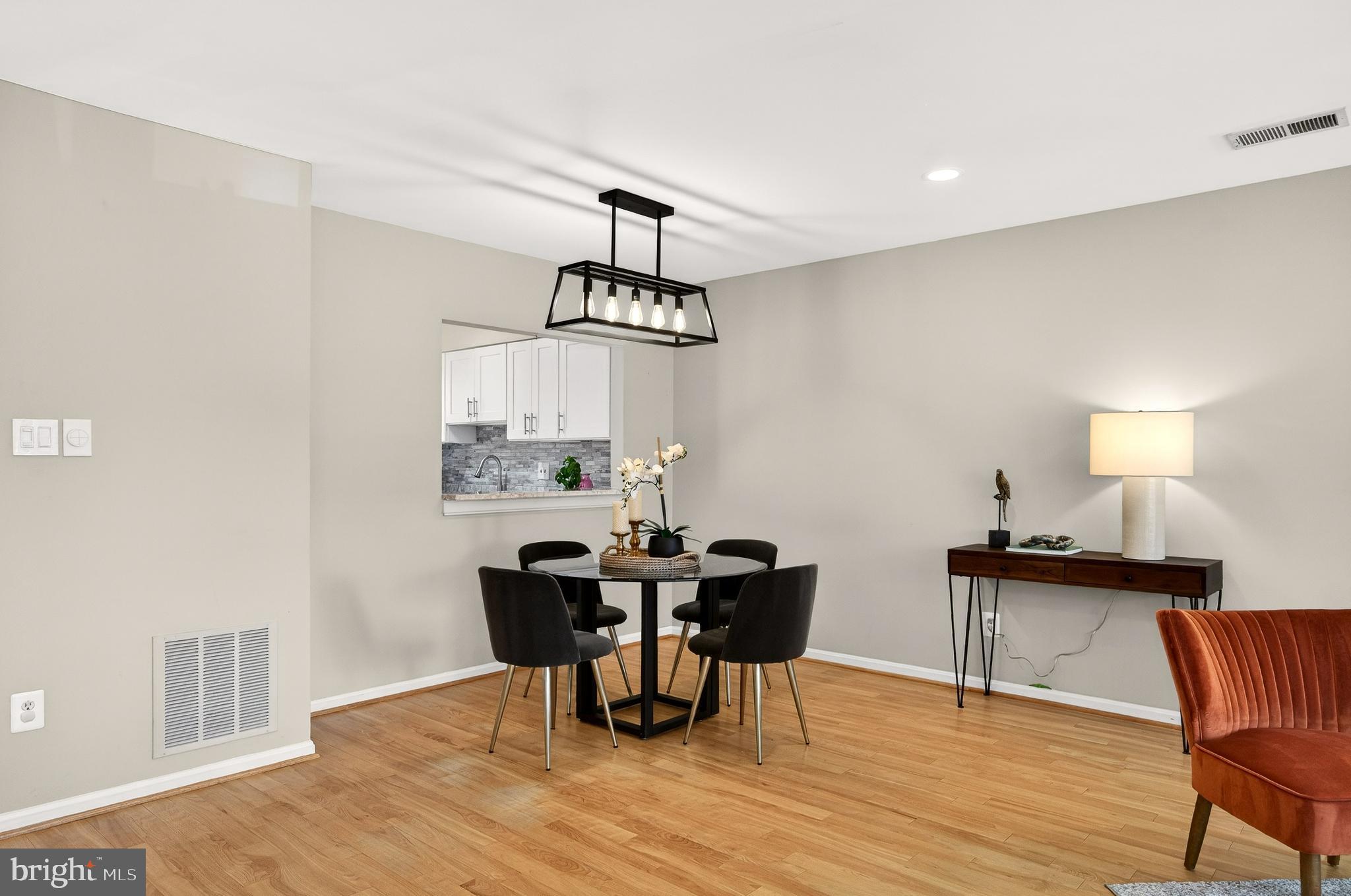 RADNOR COURT - Residential