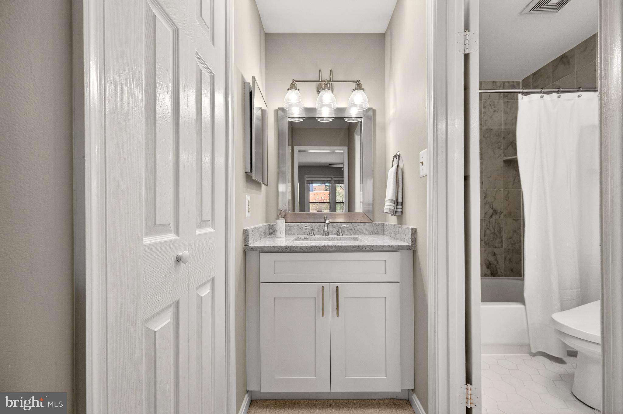 RADNOR COURT - Residential