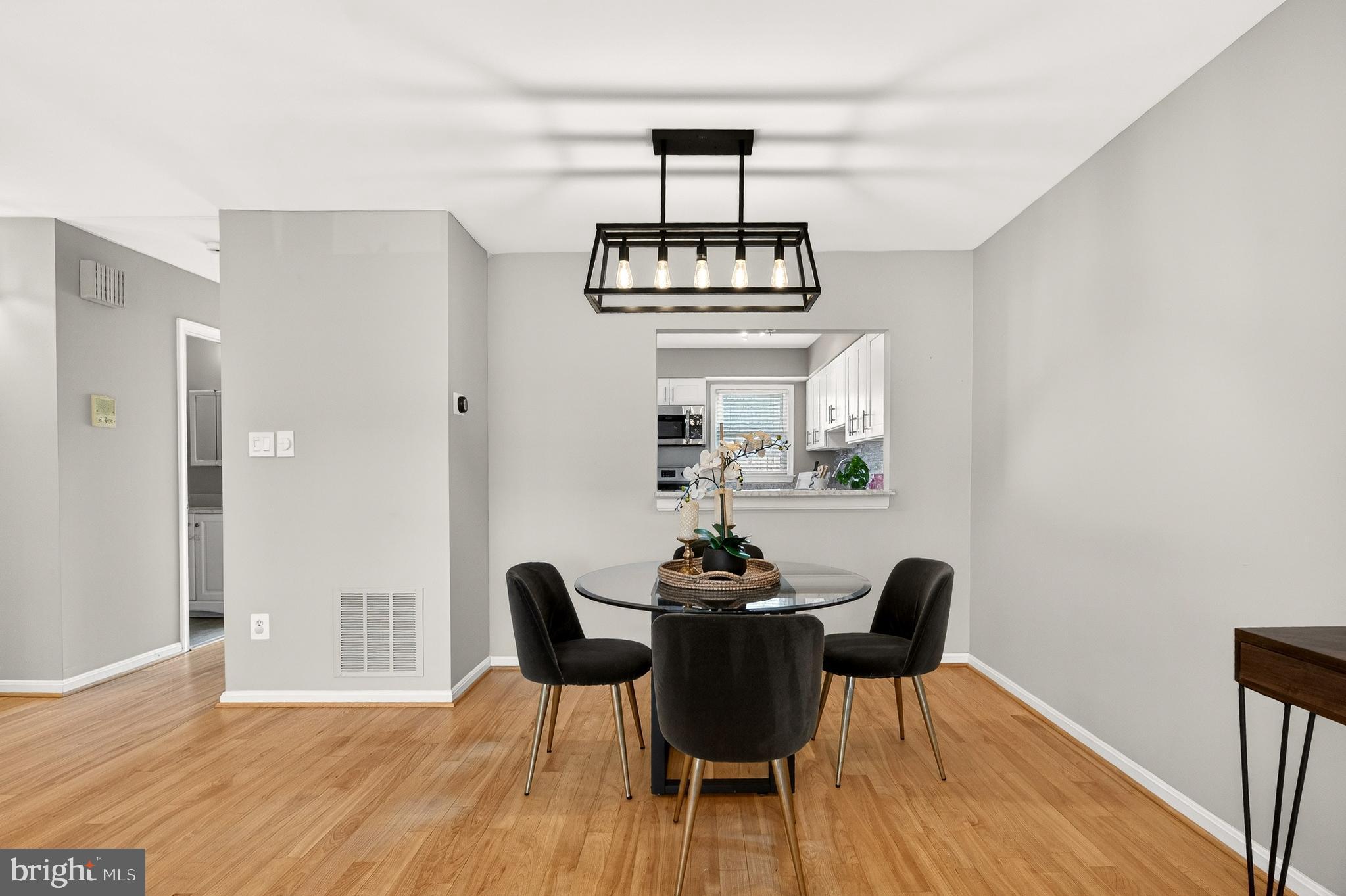 RADNOR COURT - Residential