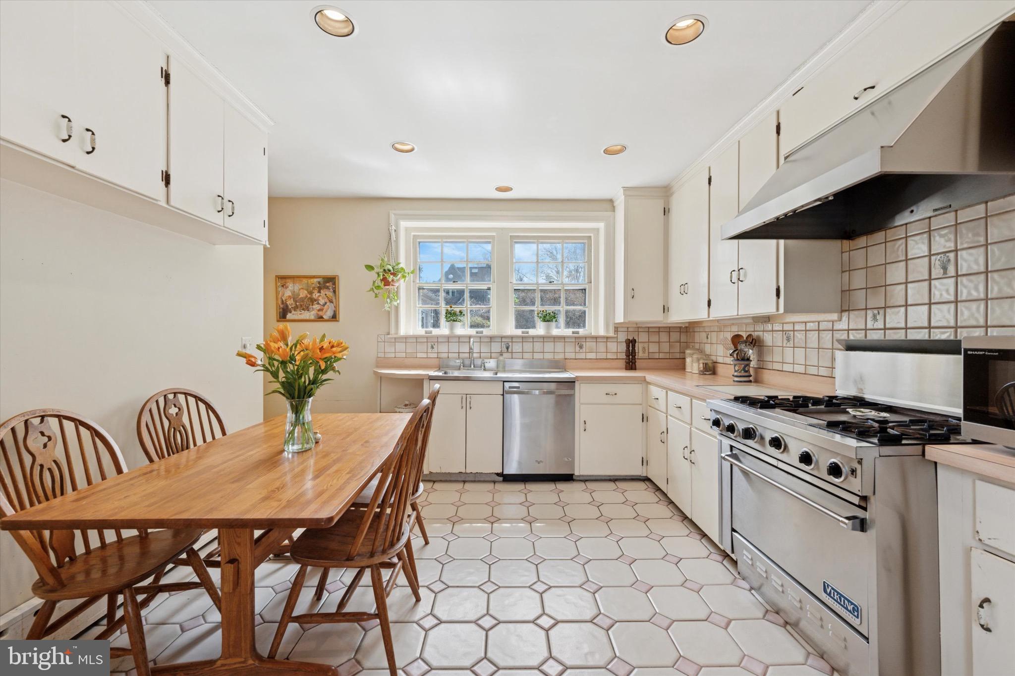 WYNNEWOOD - Residential