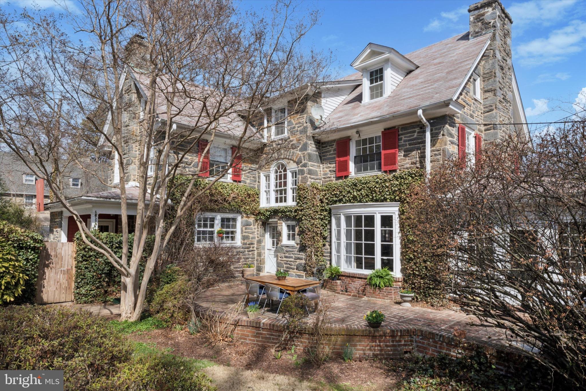 WYNNEWOOD - Residential