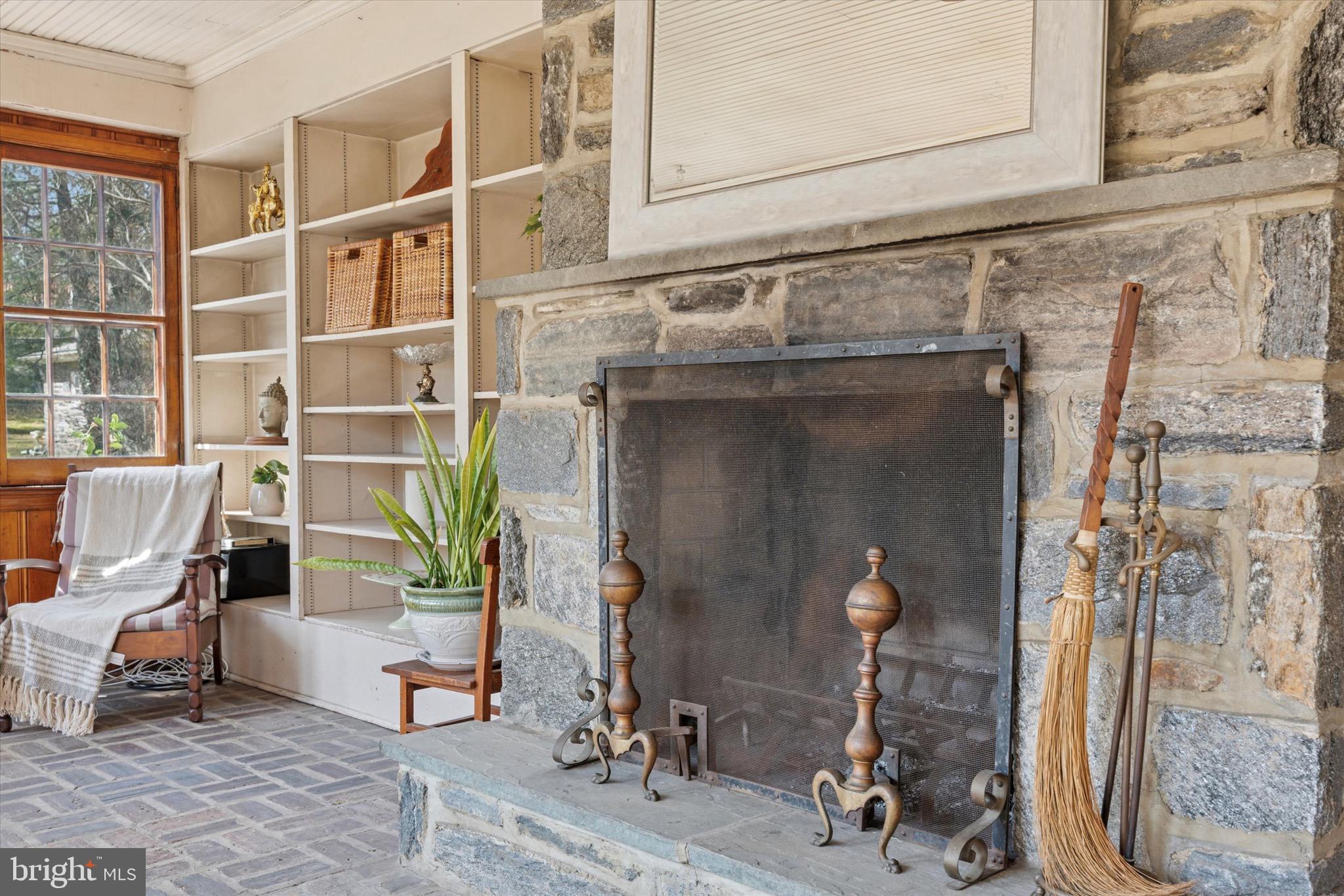 WYNNEWOOD - Residential