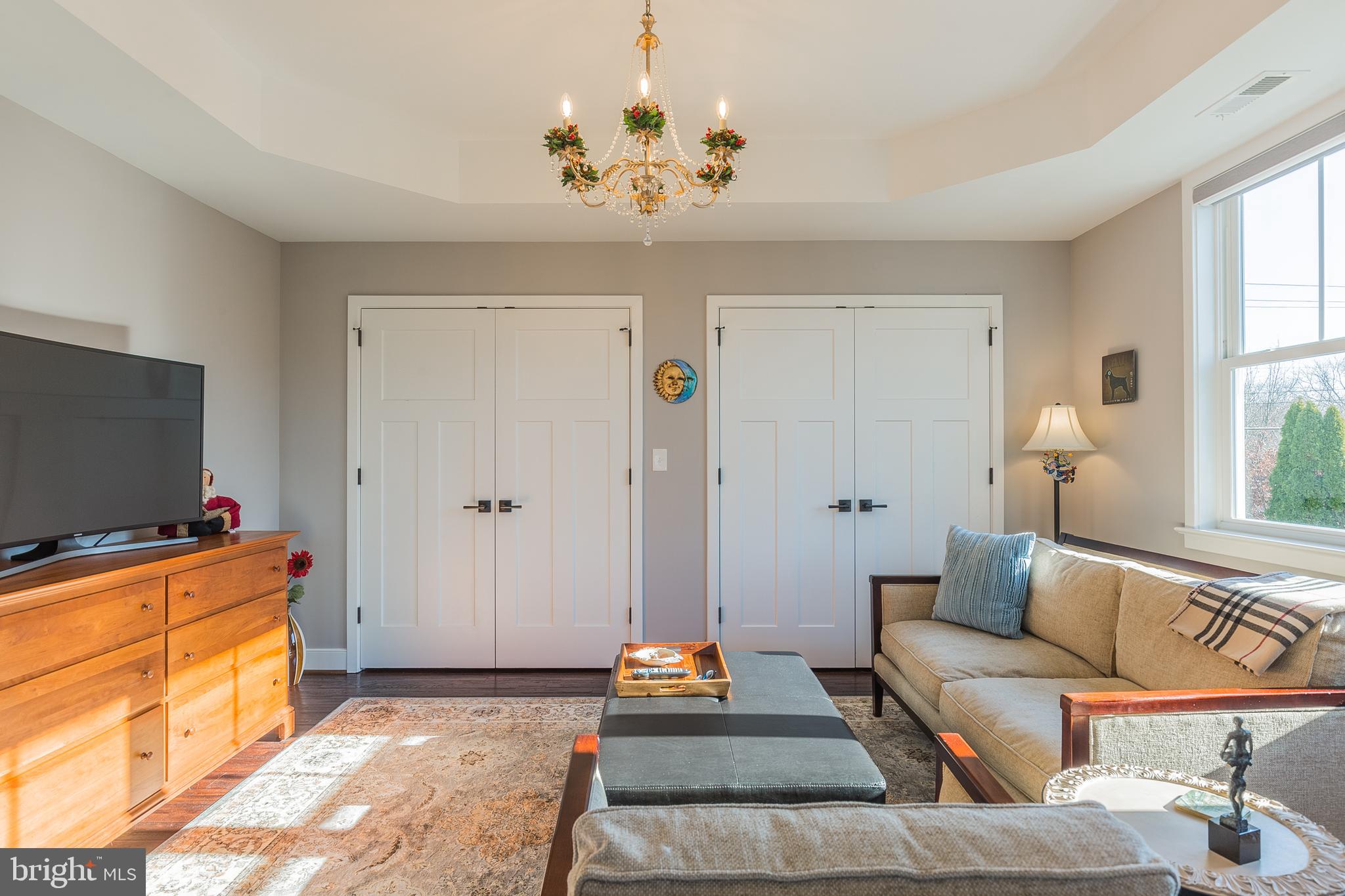 FAIRFAX - Residential