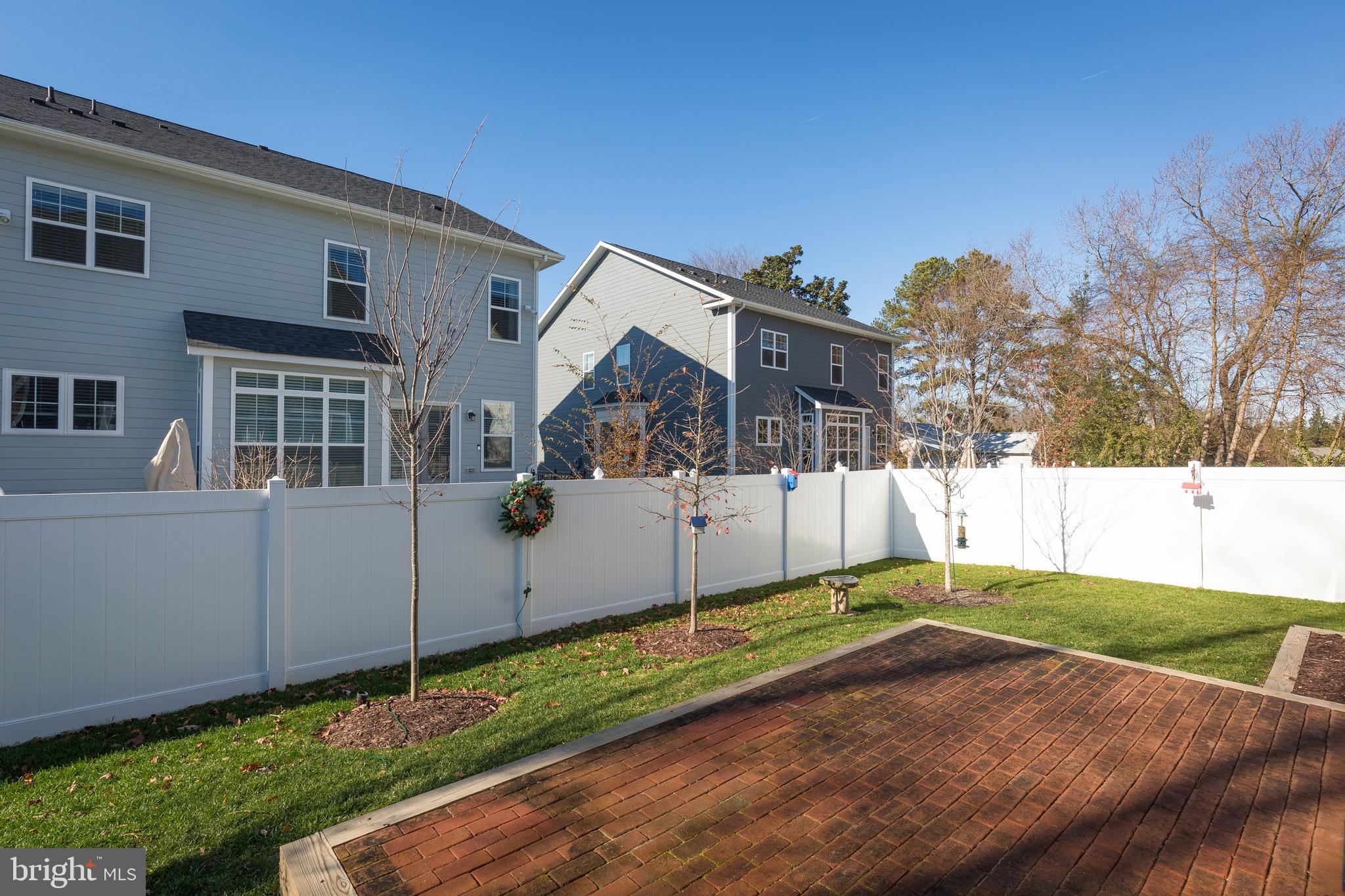 FAIRFAX - Residential