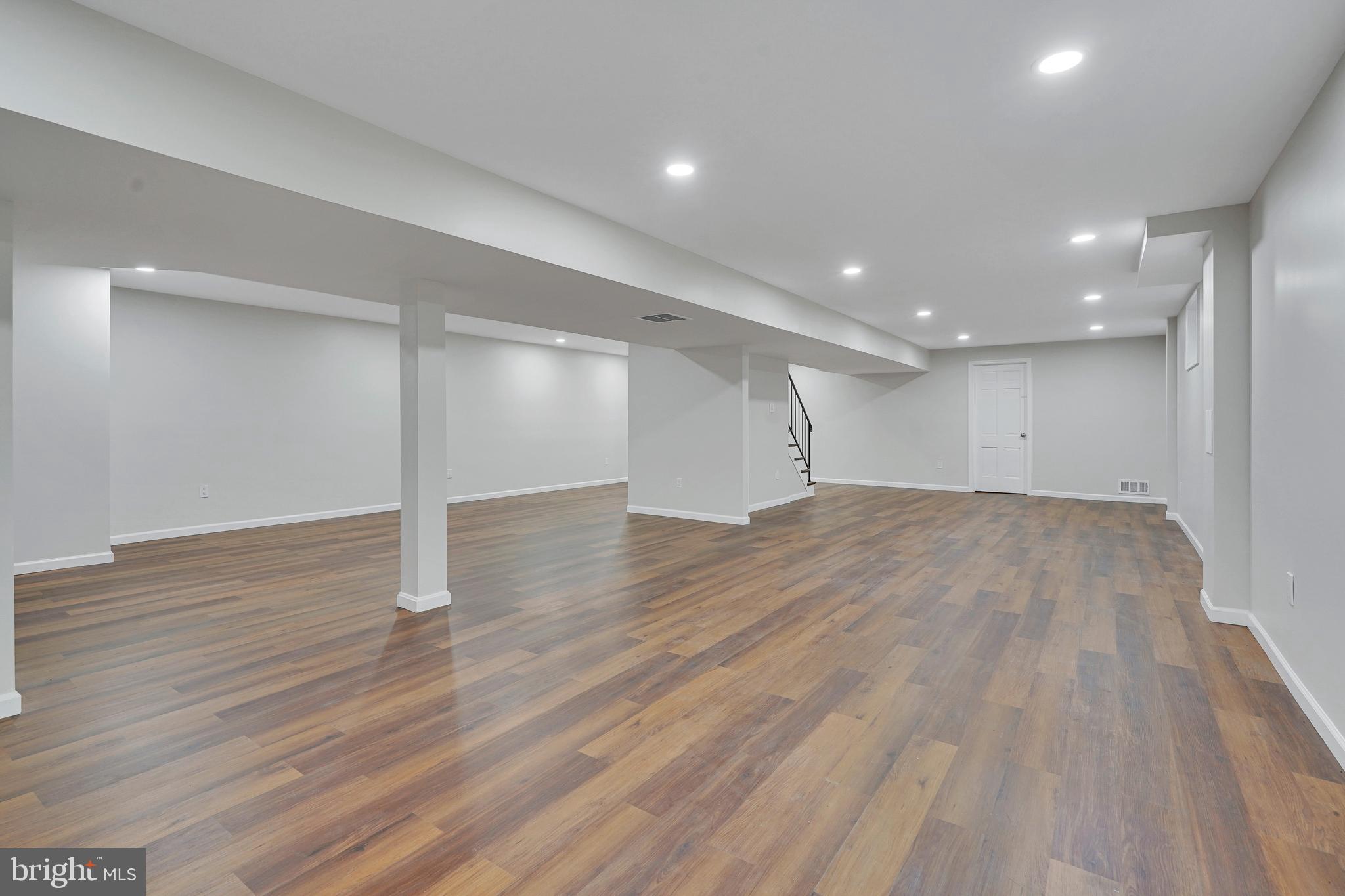 WAYNEWOOD - Residential