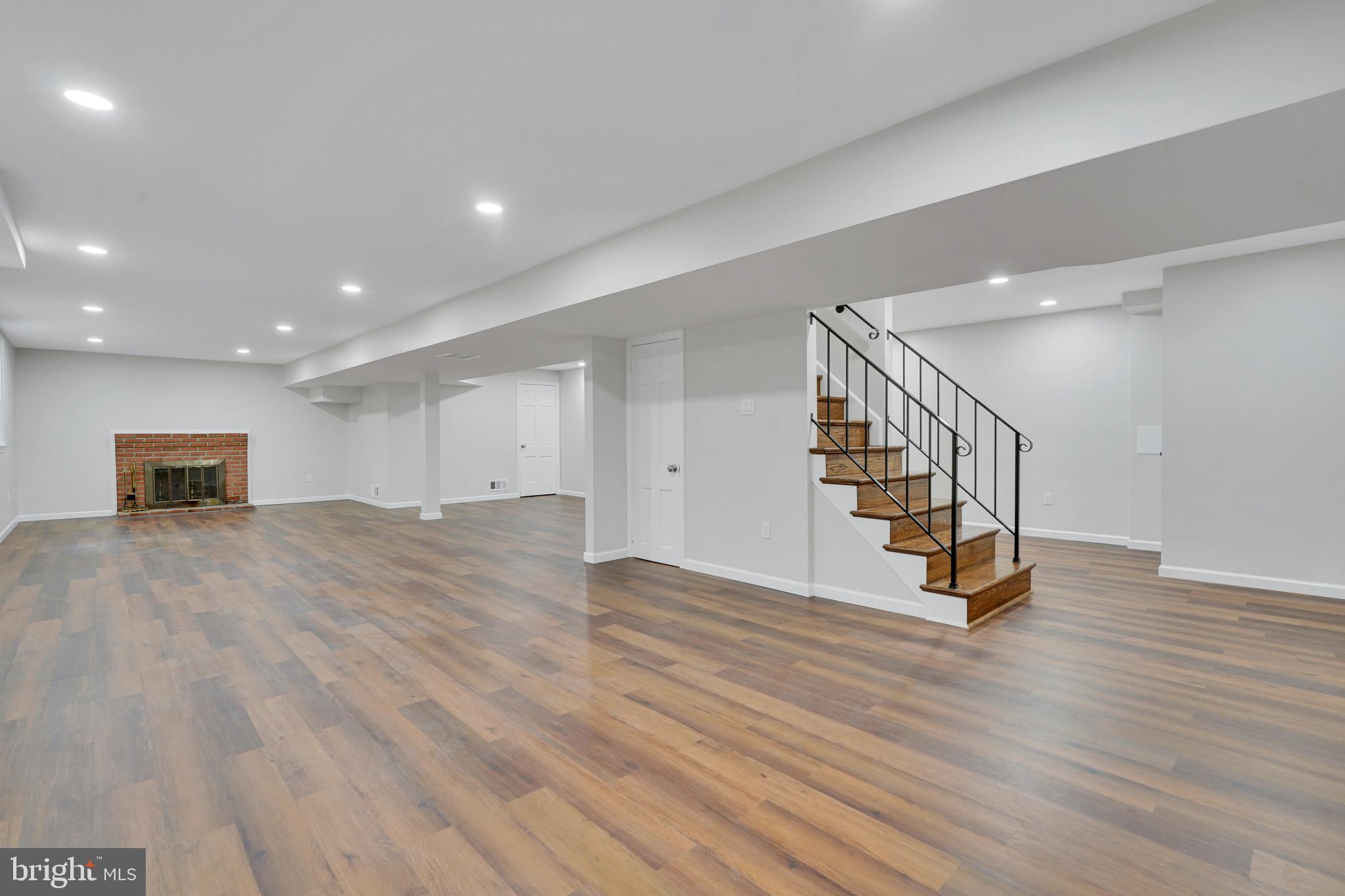 WAYNEWOOD - Residential