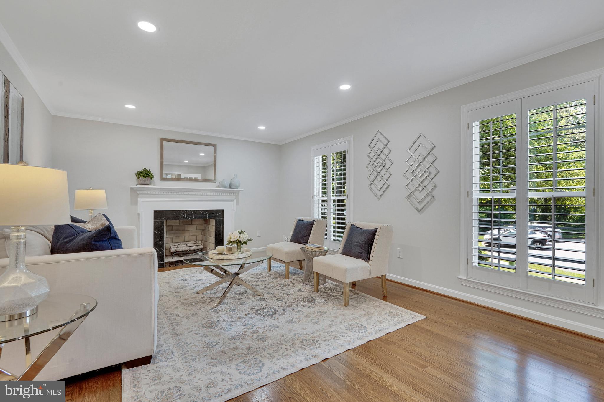 WAYNEWOOD - Residential