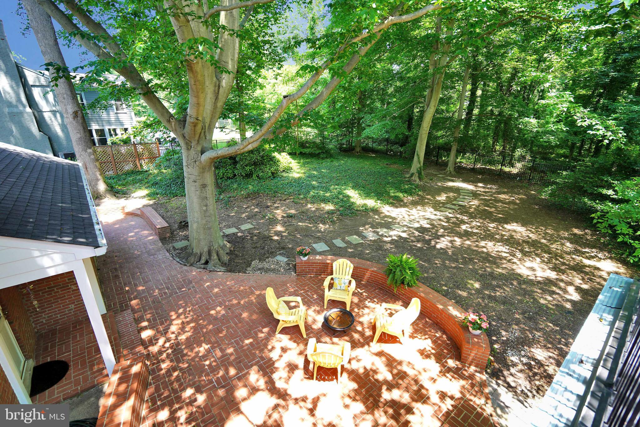 WAYNEWOOD - Residential