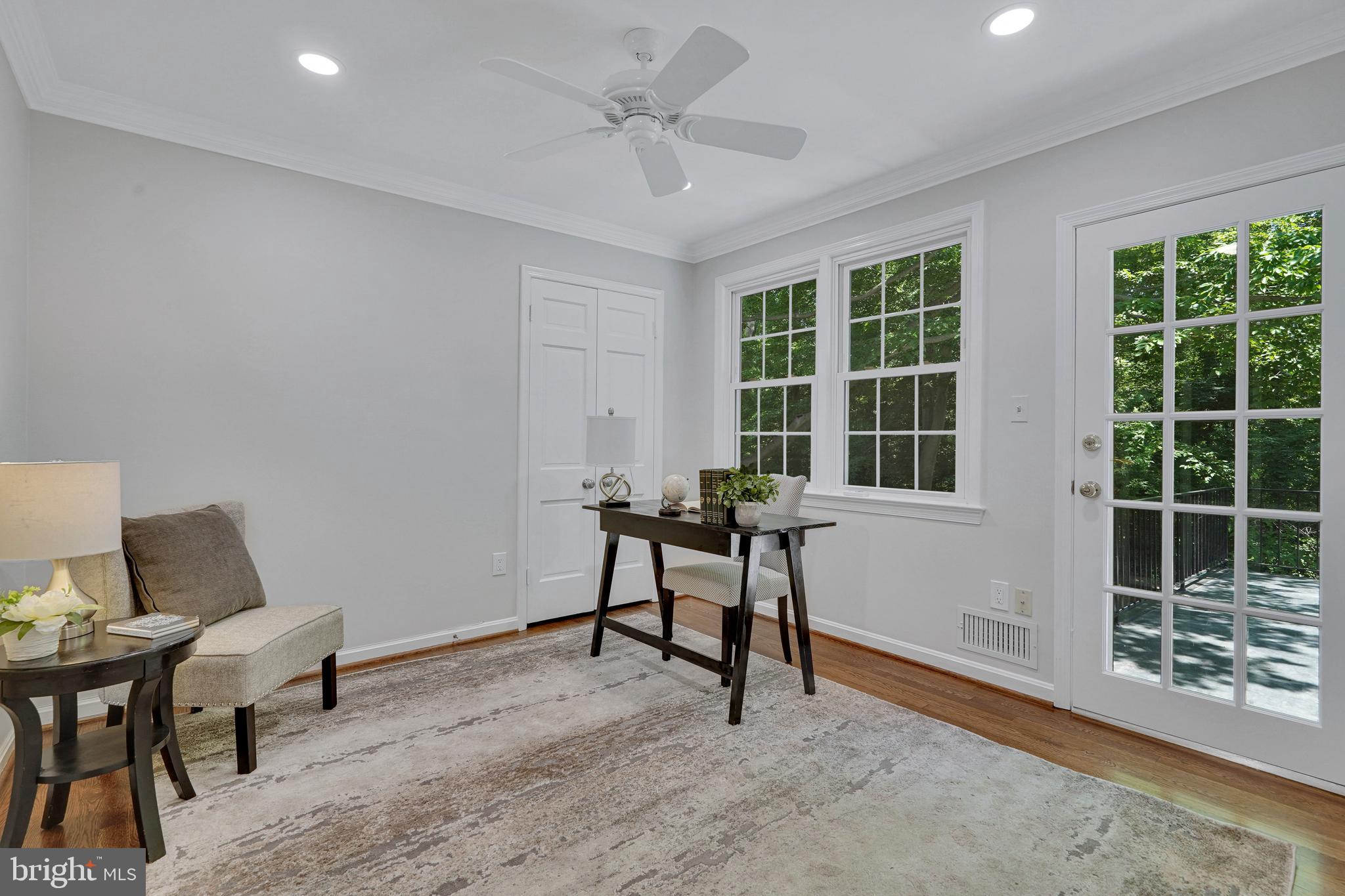 WAYNEWOOD - Residential