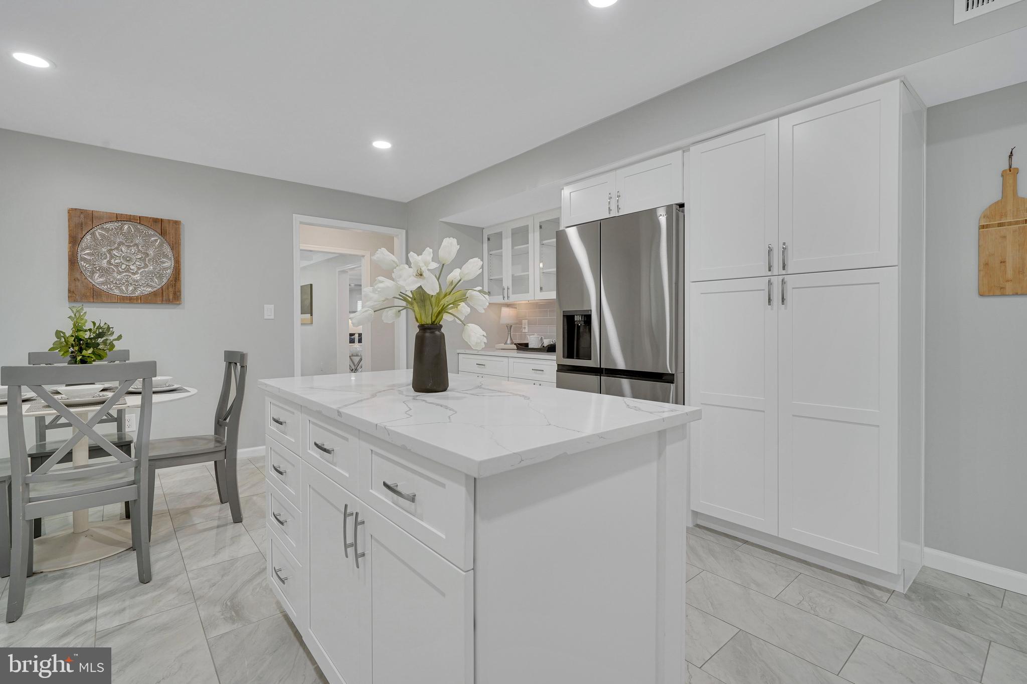 WAYNEWOOD - Residential