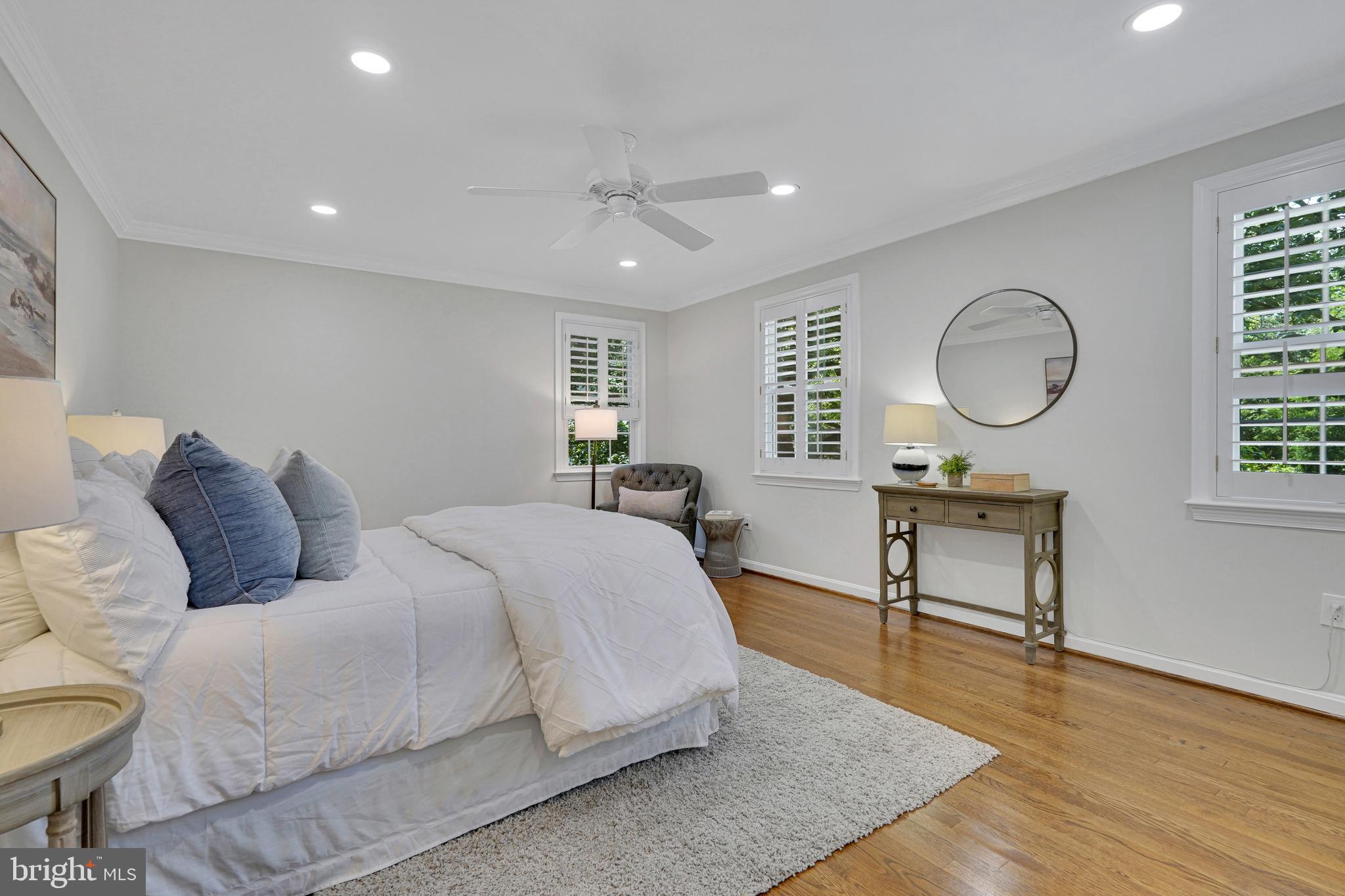 WAYNEWOOD - Residential