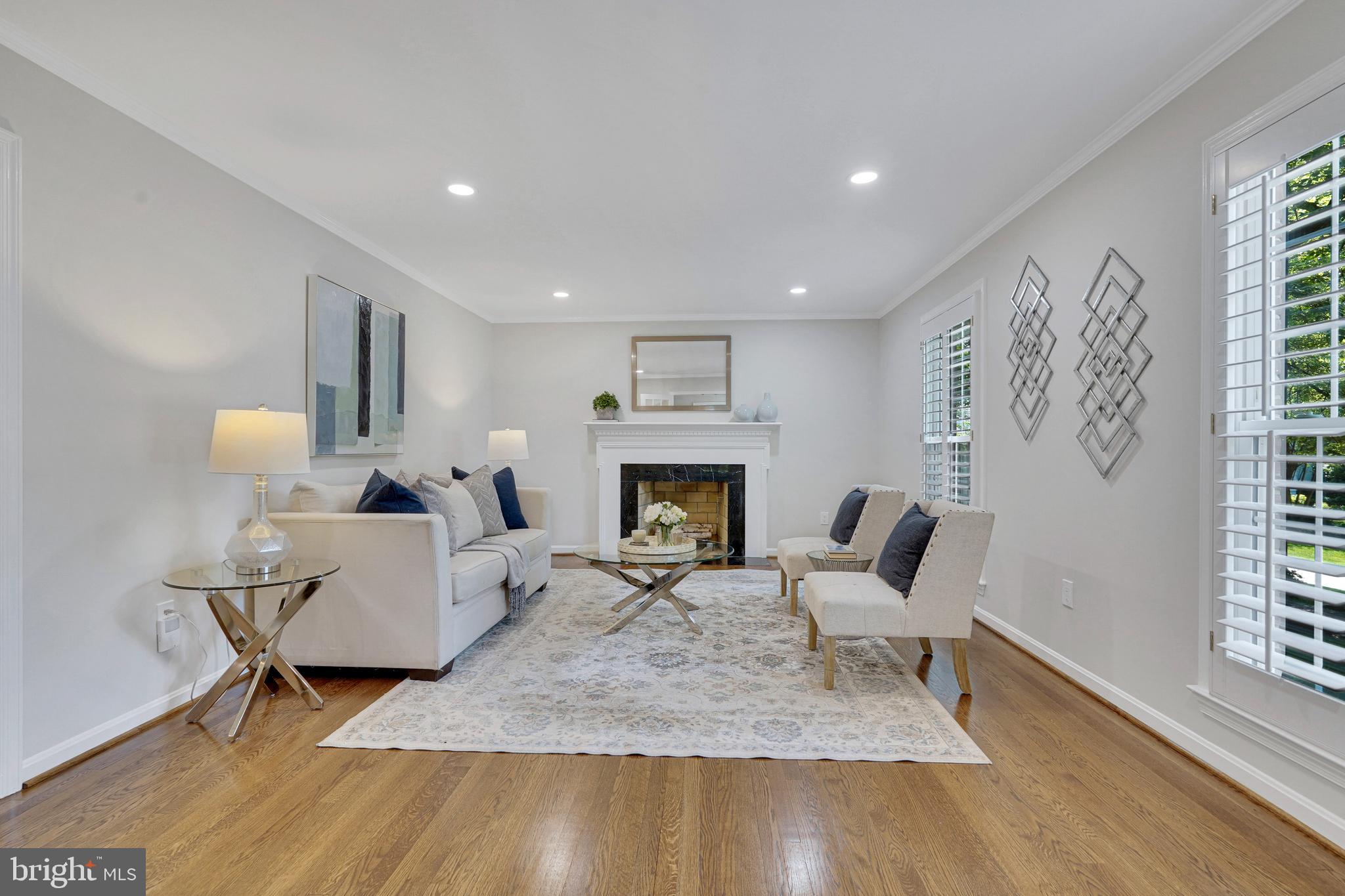 WAYNEWOOD - Residential