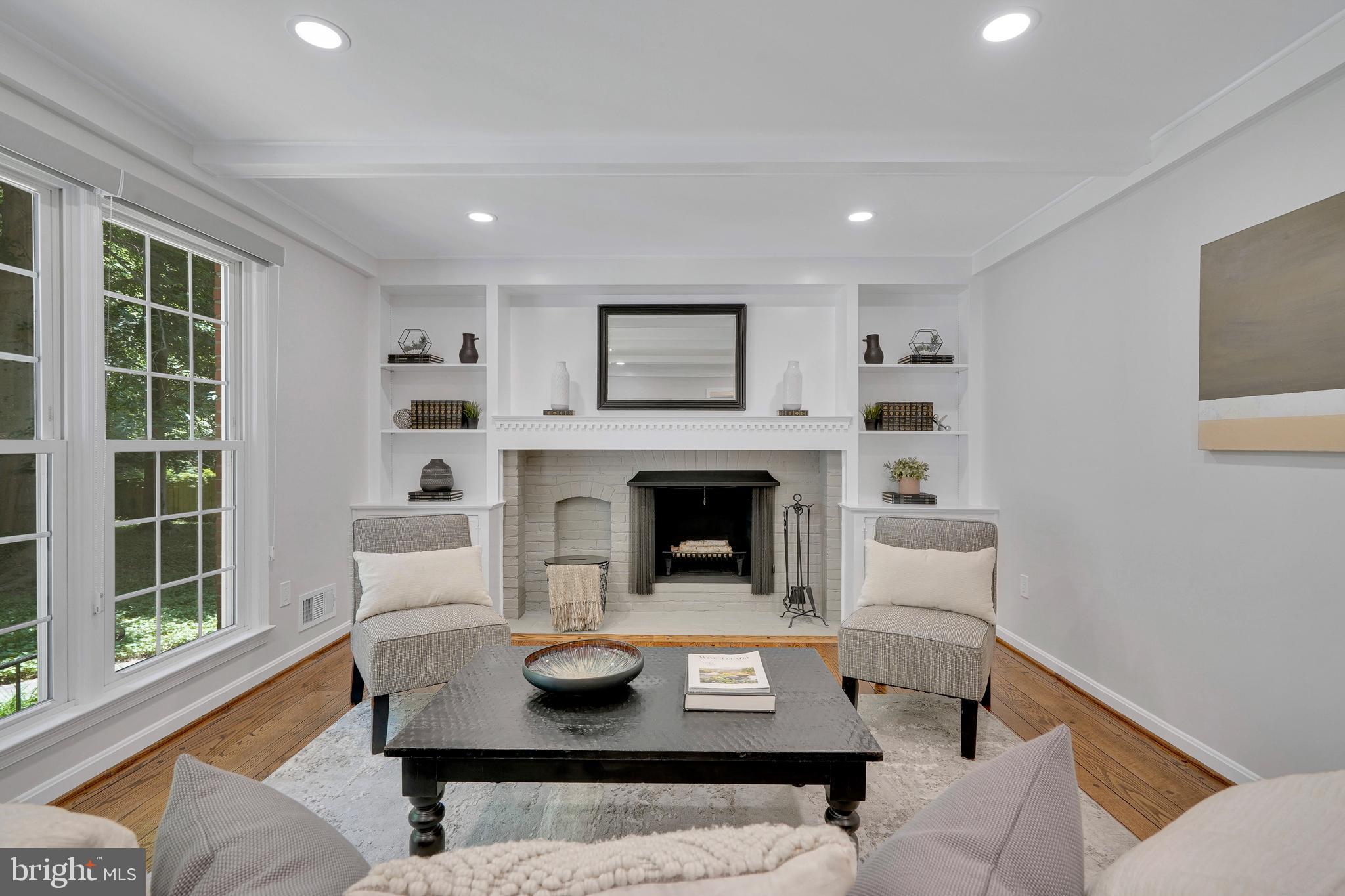 WAYNEWOOD - Residential