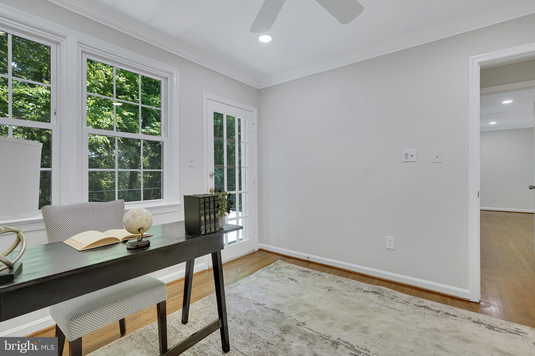 WAYNEWOOD - Residential