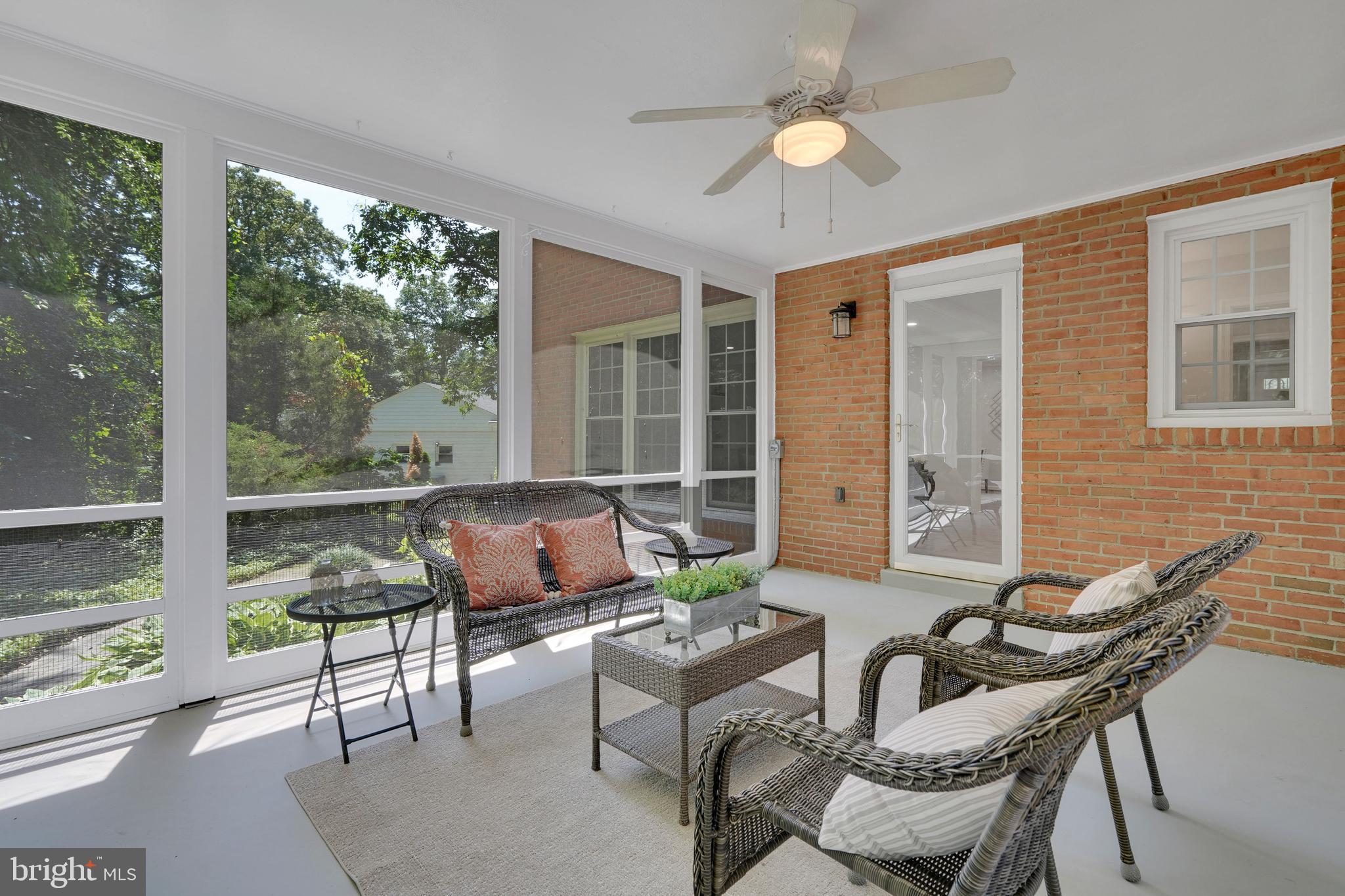 WAYNEWOOD - Residential