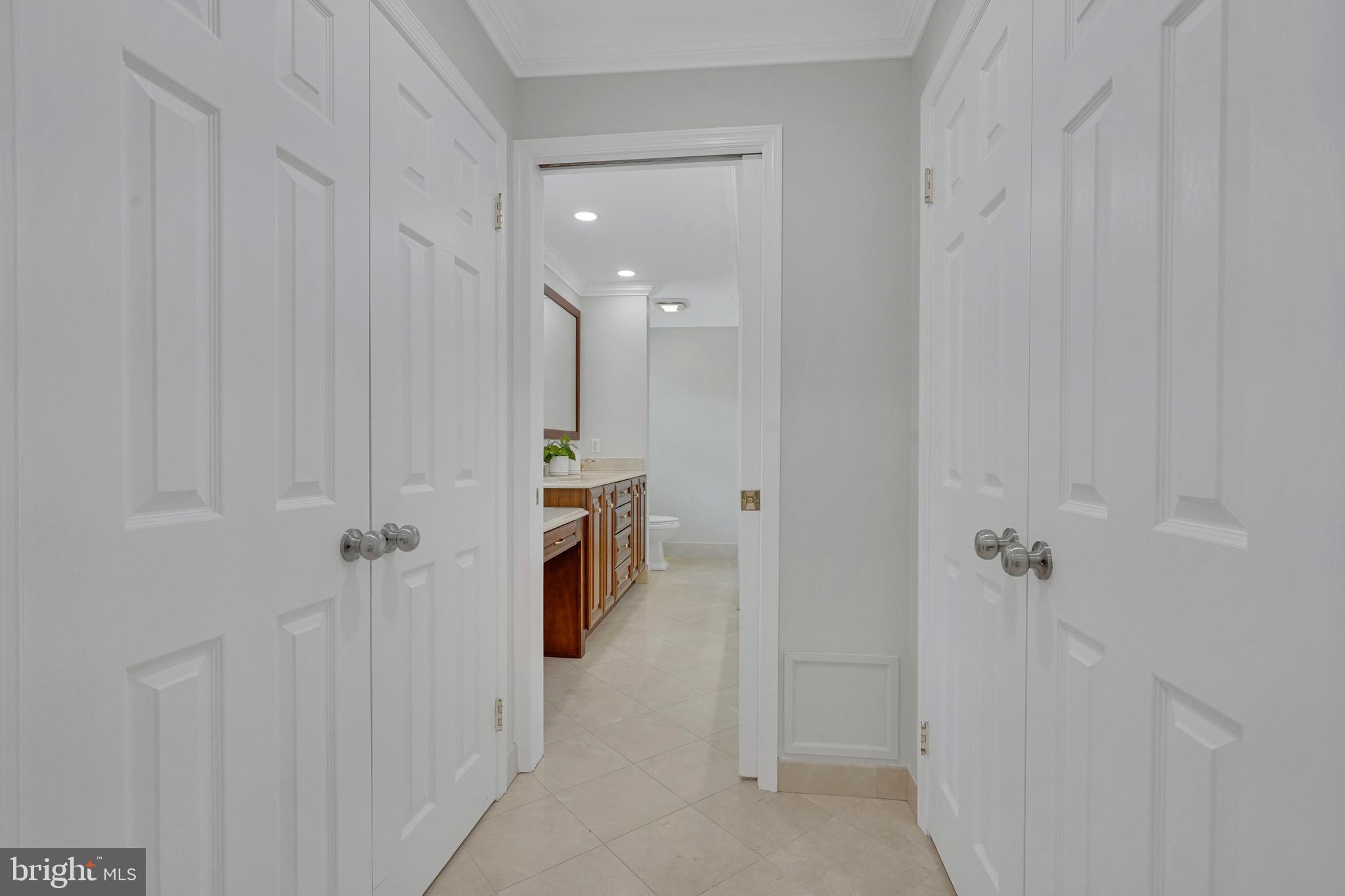 WAYNEWOOD - Residential