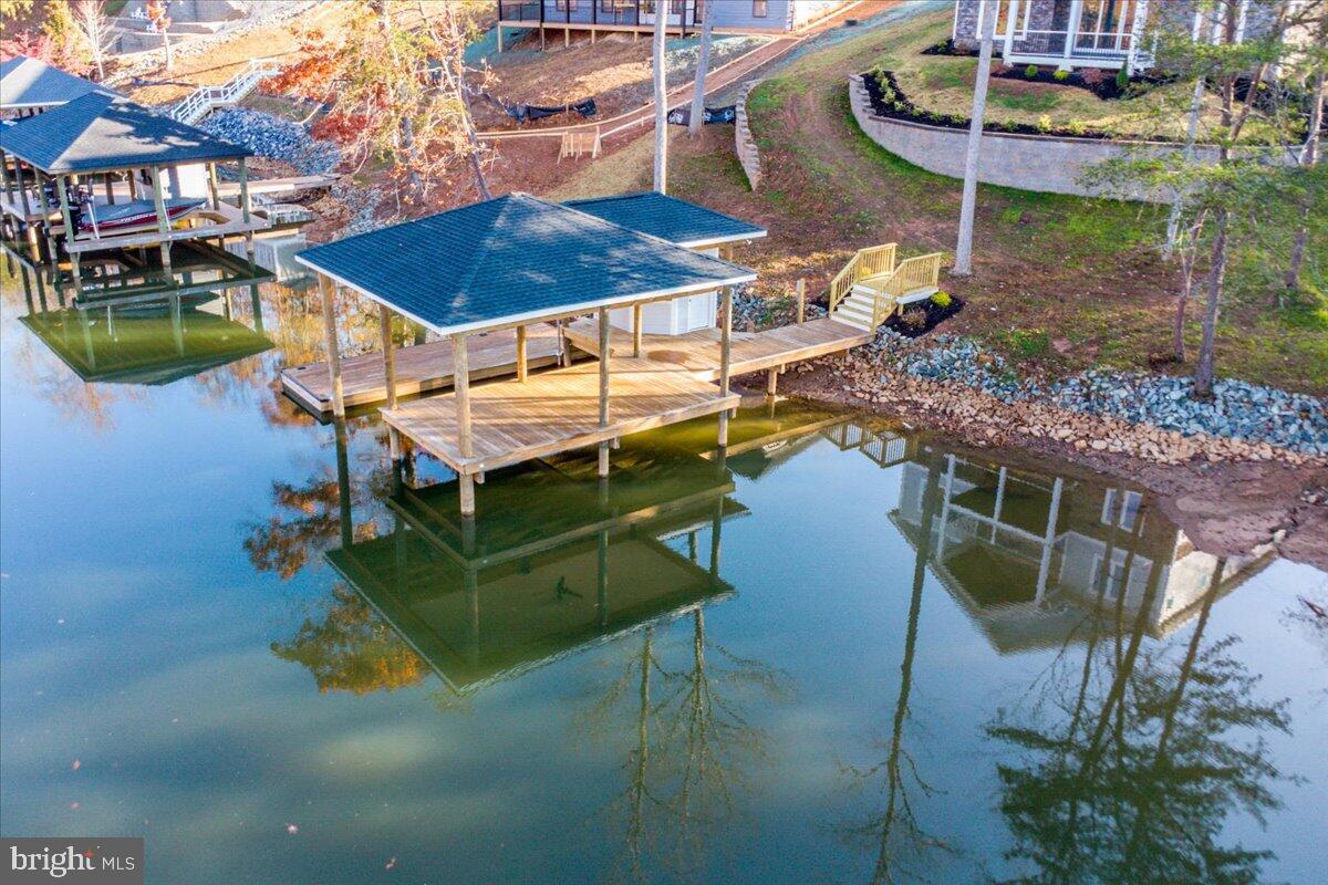 172 LAKEWATCH CIRCLE