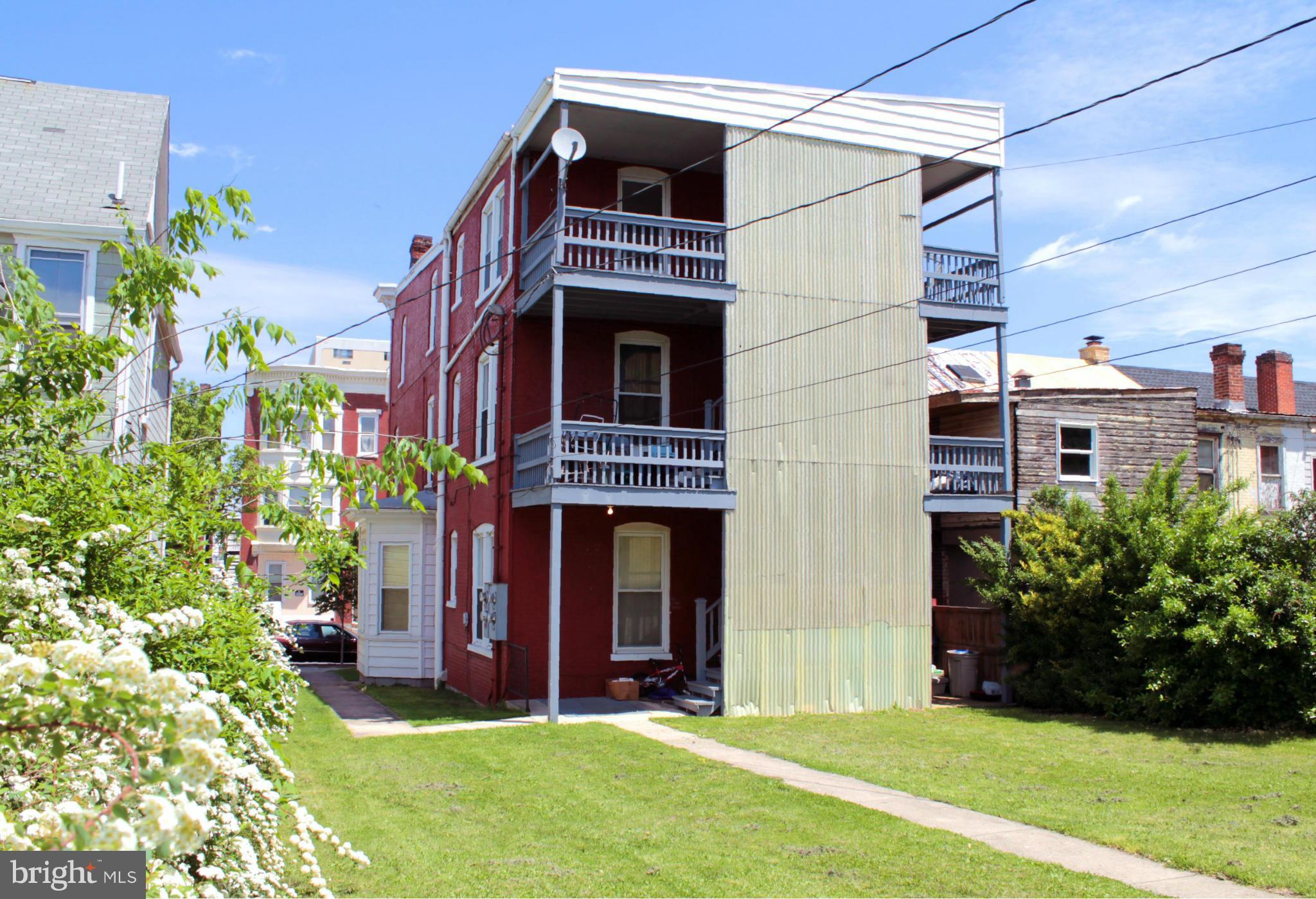 ARTS & ENTERTAINMENT DISTRICT - Residential Lease