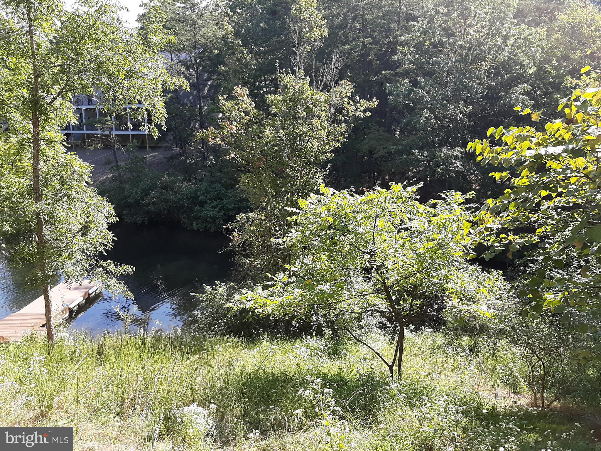 LAKE HOLIDAY ESTATES - Land