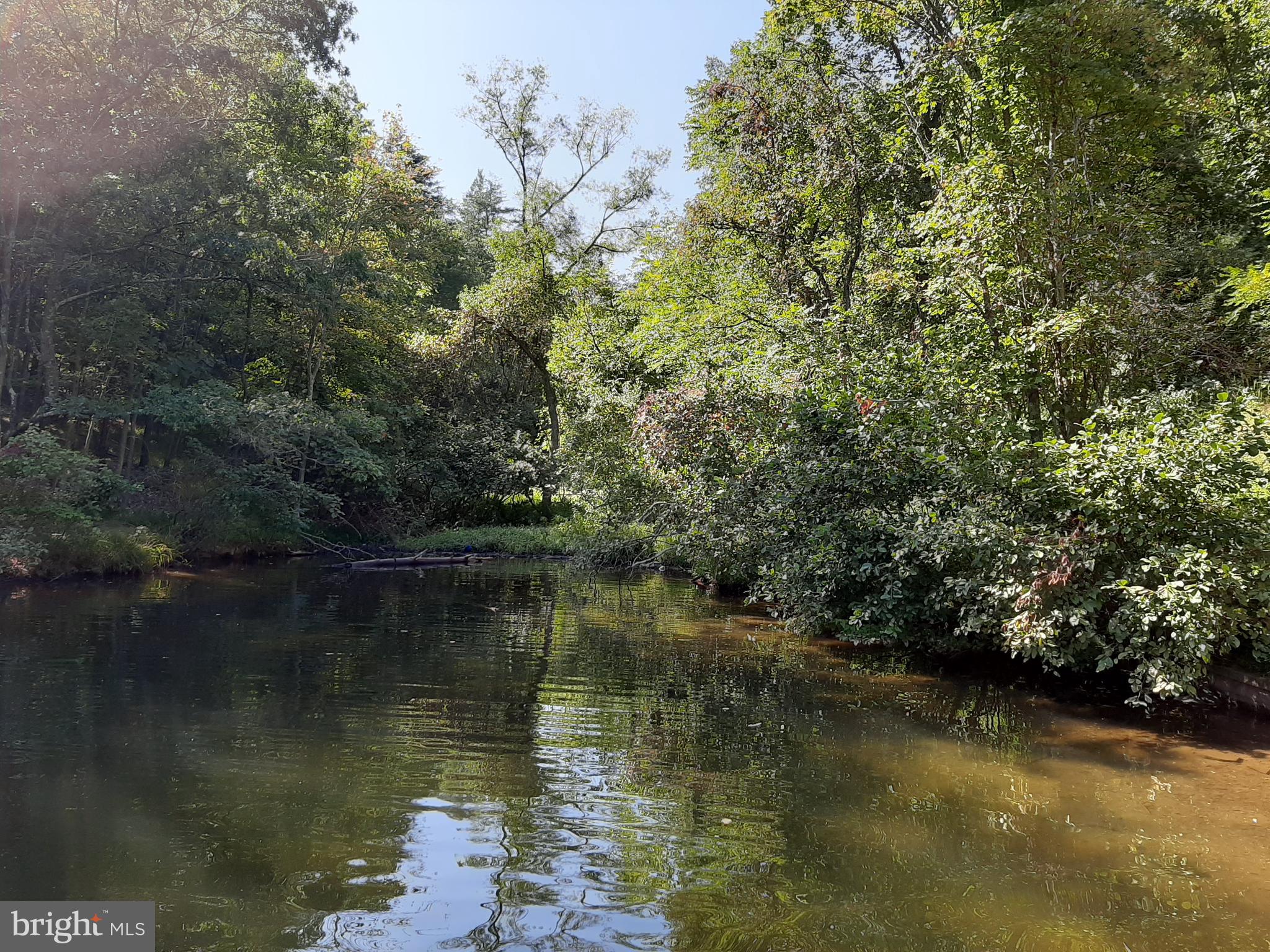 LAKE HOLIDAY ESTATES - Land